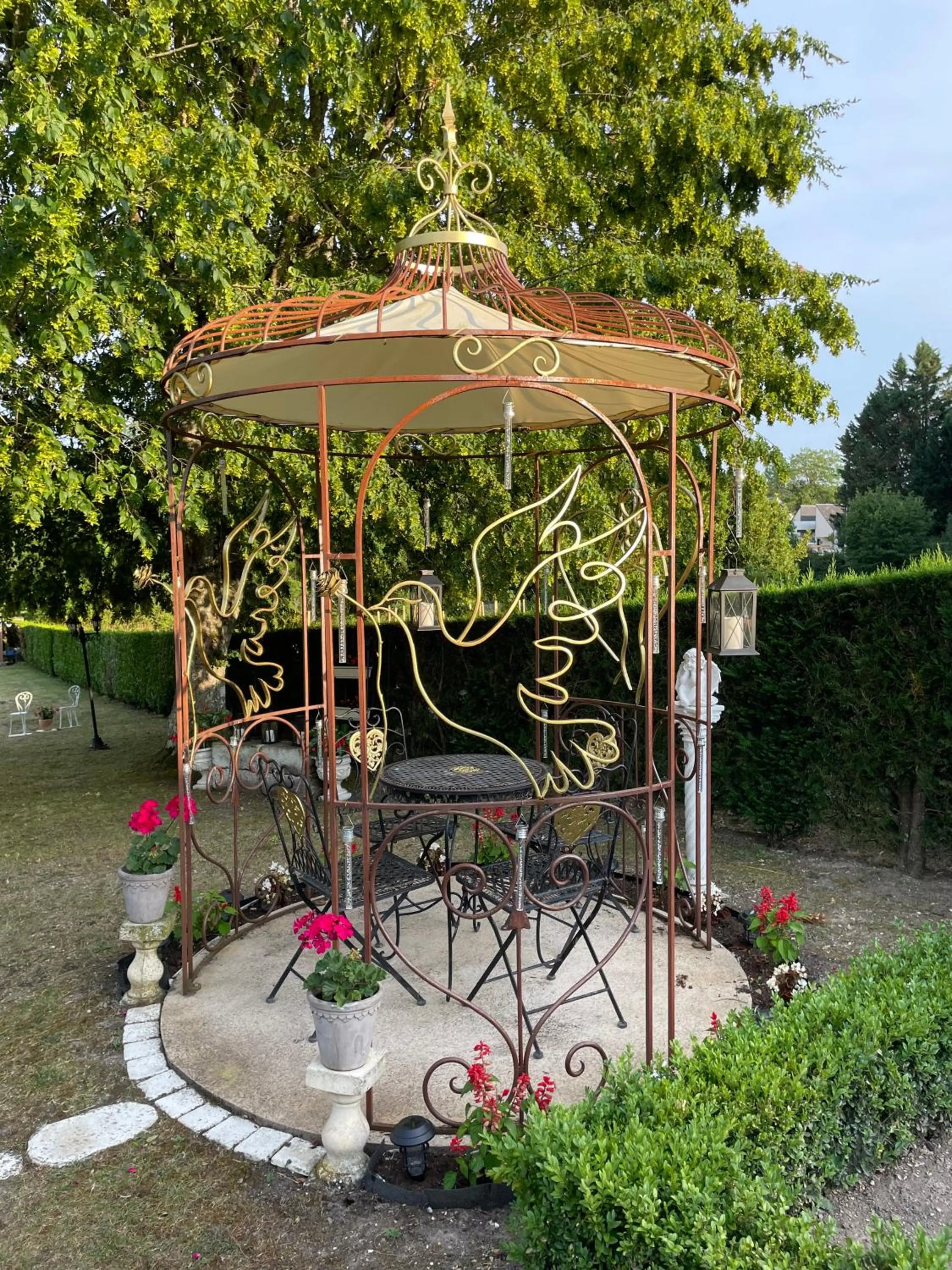 Garden in Les charmes