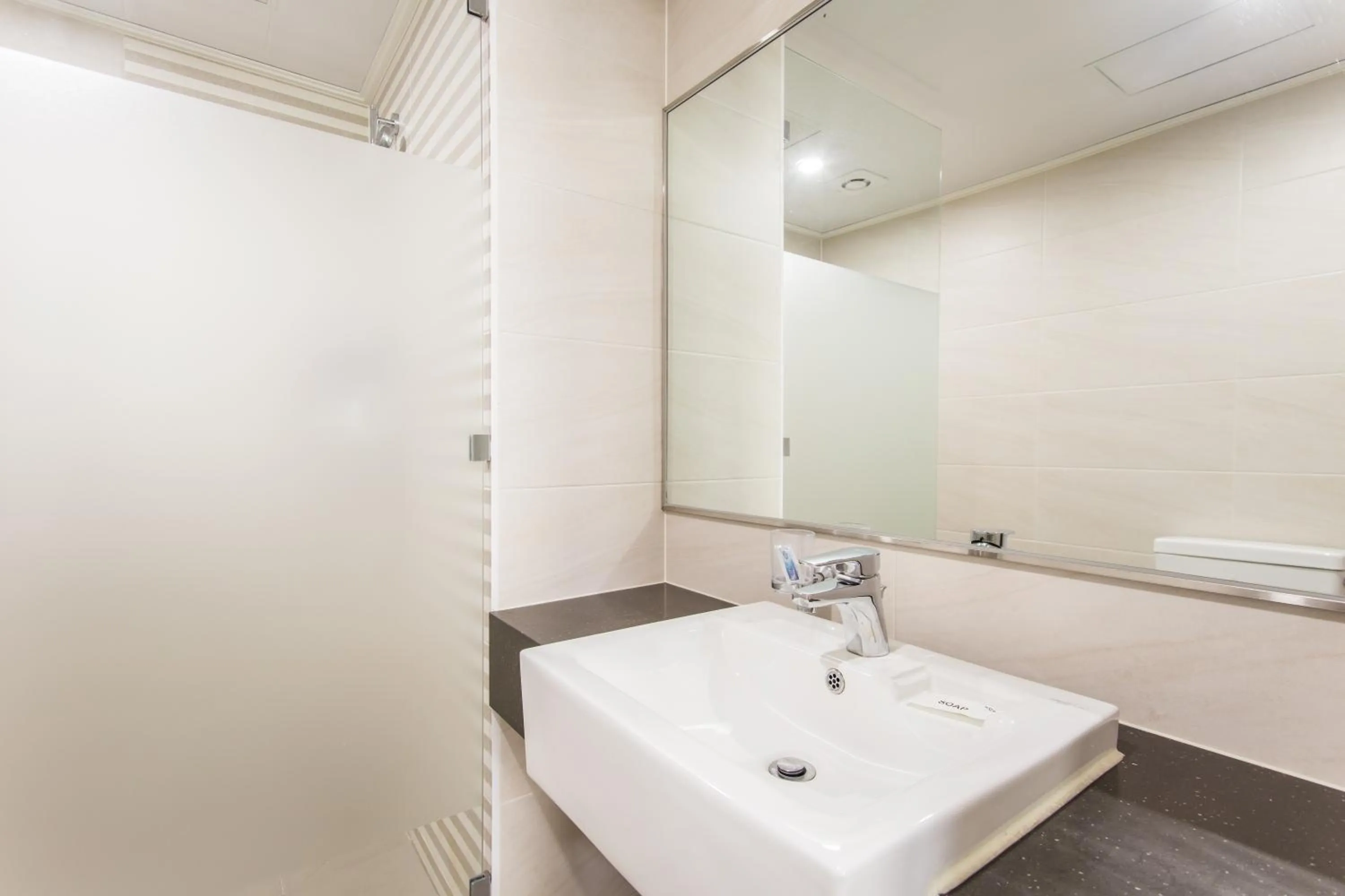 Bathroom in Incheon Airtel