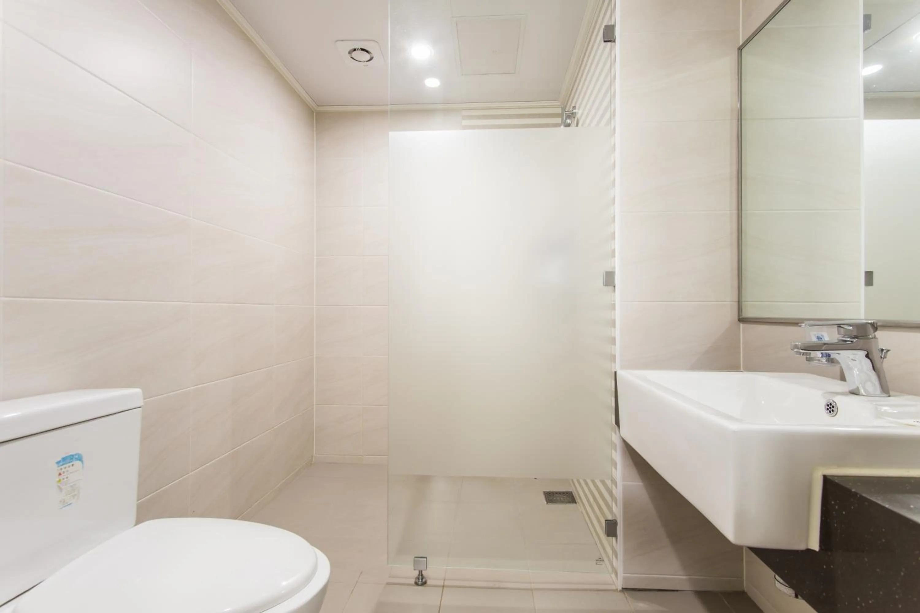 Bathroom in Incheon Airtel