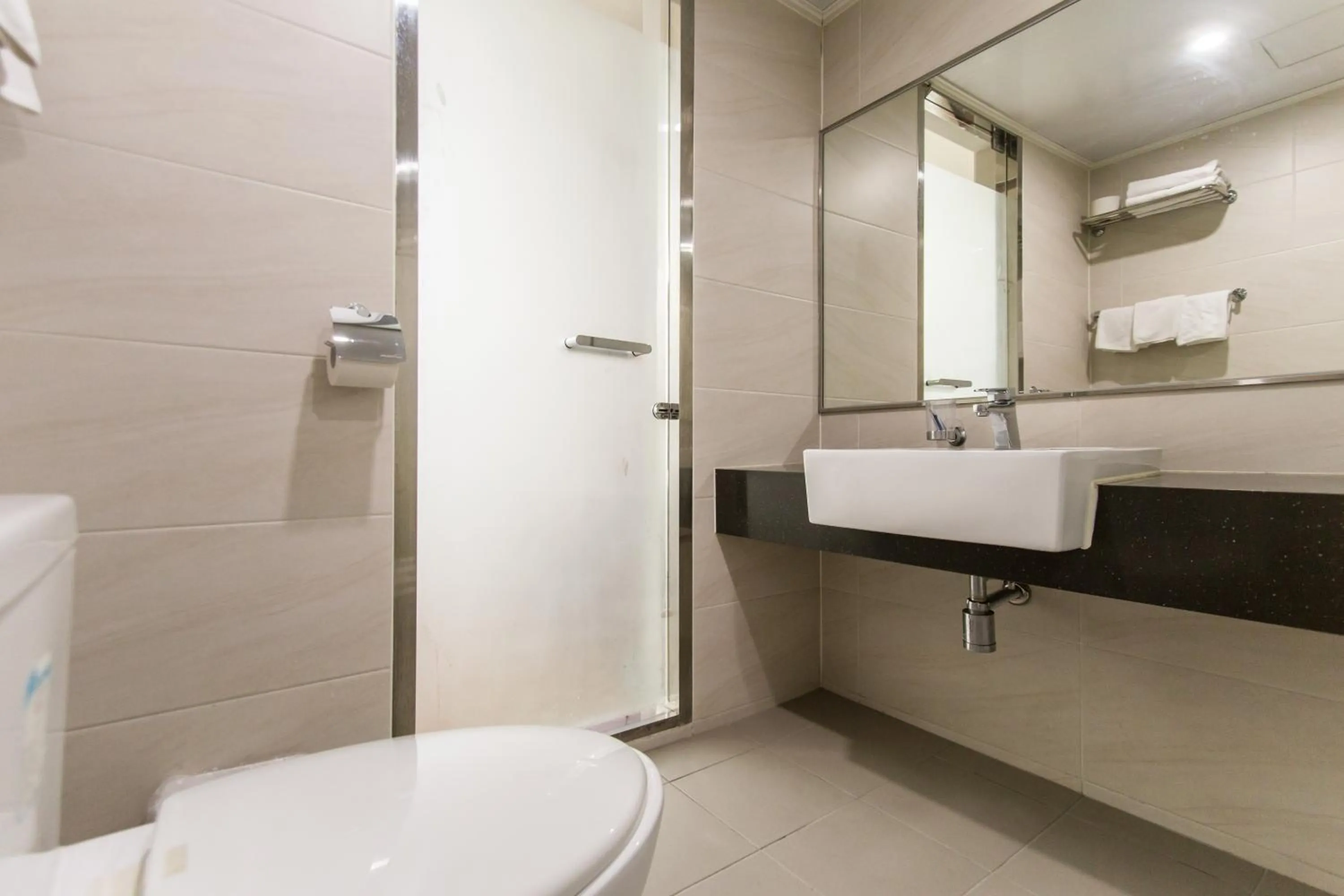 Bathroom in Incheon Airtel