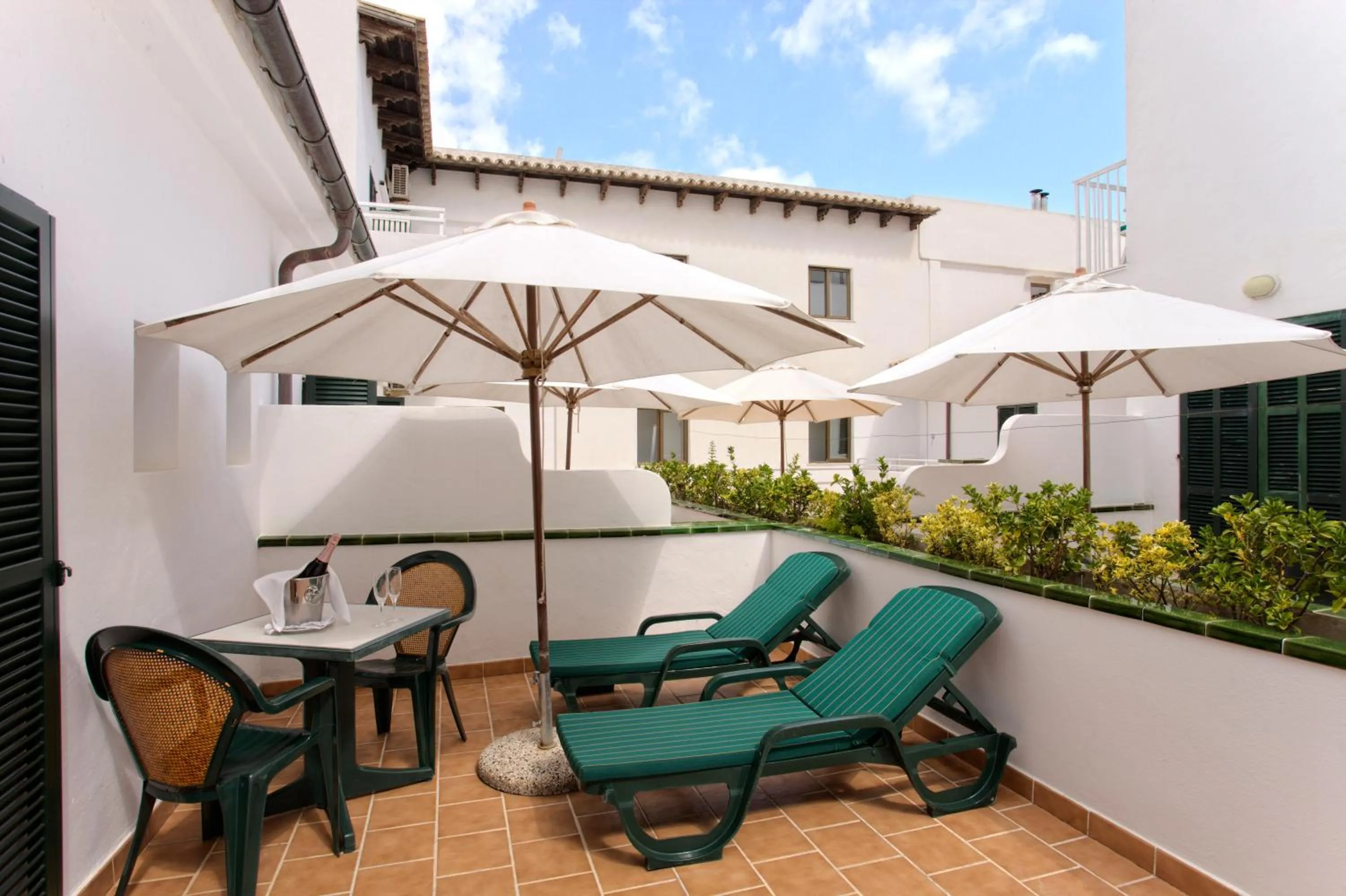 Patio in Hotel Sis Pins