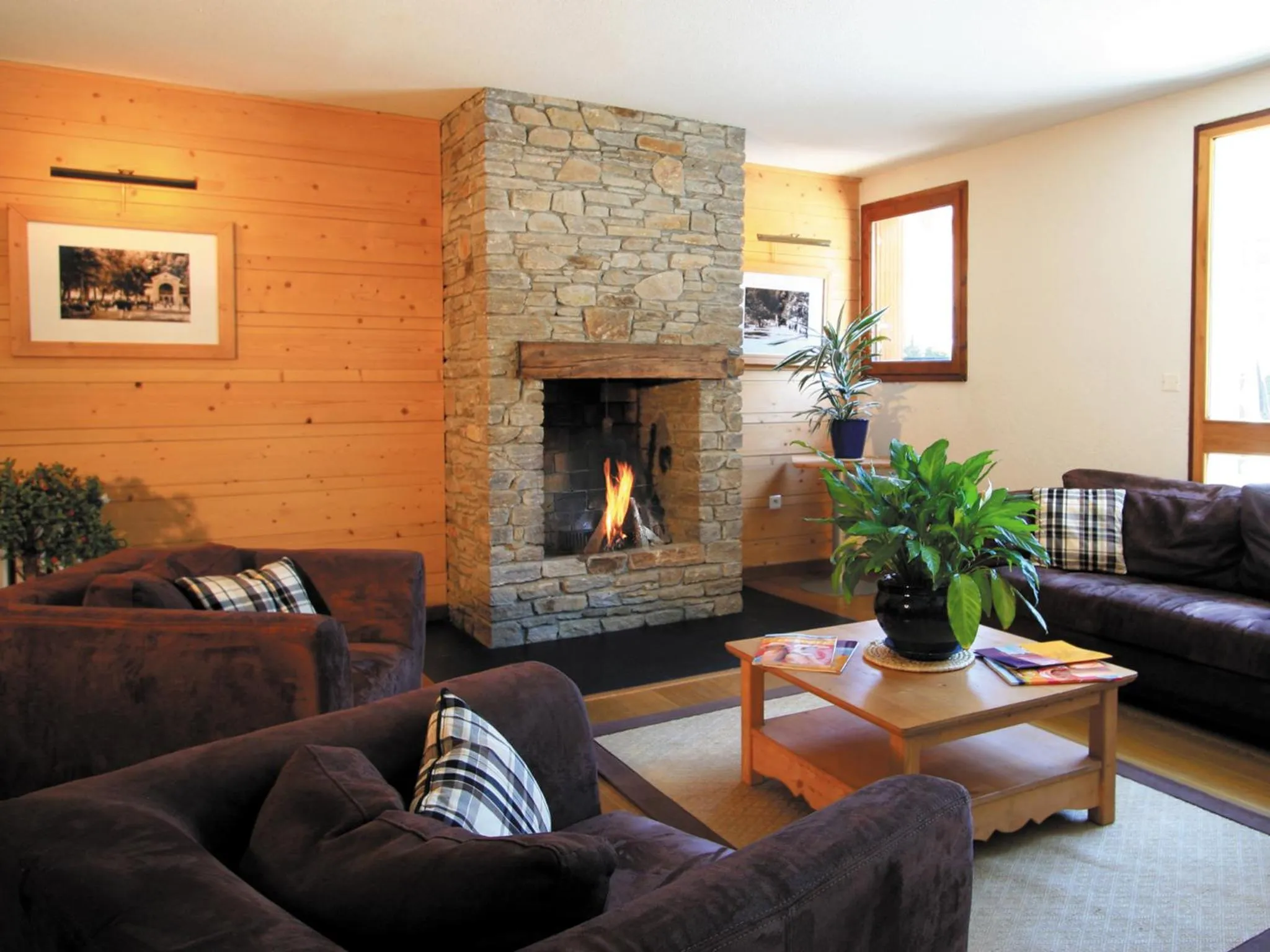 Lobby or reception in Lagrange Vacances Les Pics d'Aran