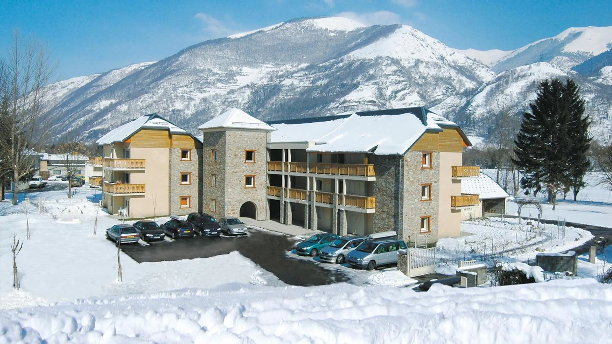 Property building in Lagrange Vacances Les Pics d'Aran