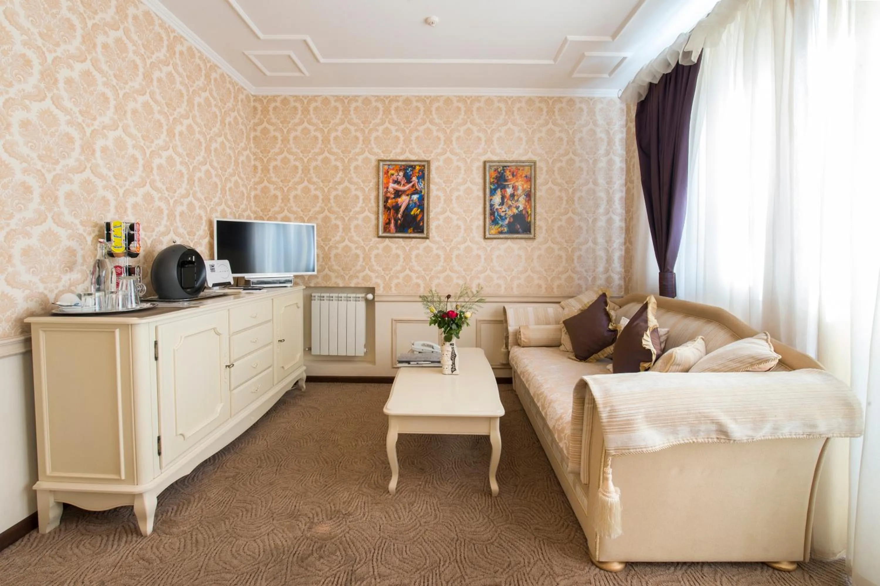 Photo of the whole room in Oselya Hotel