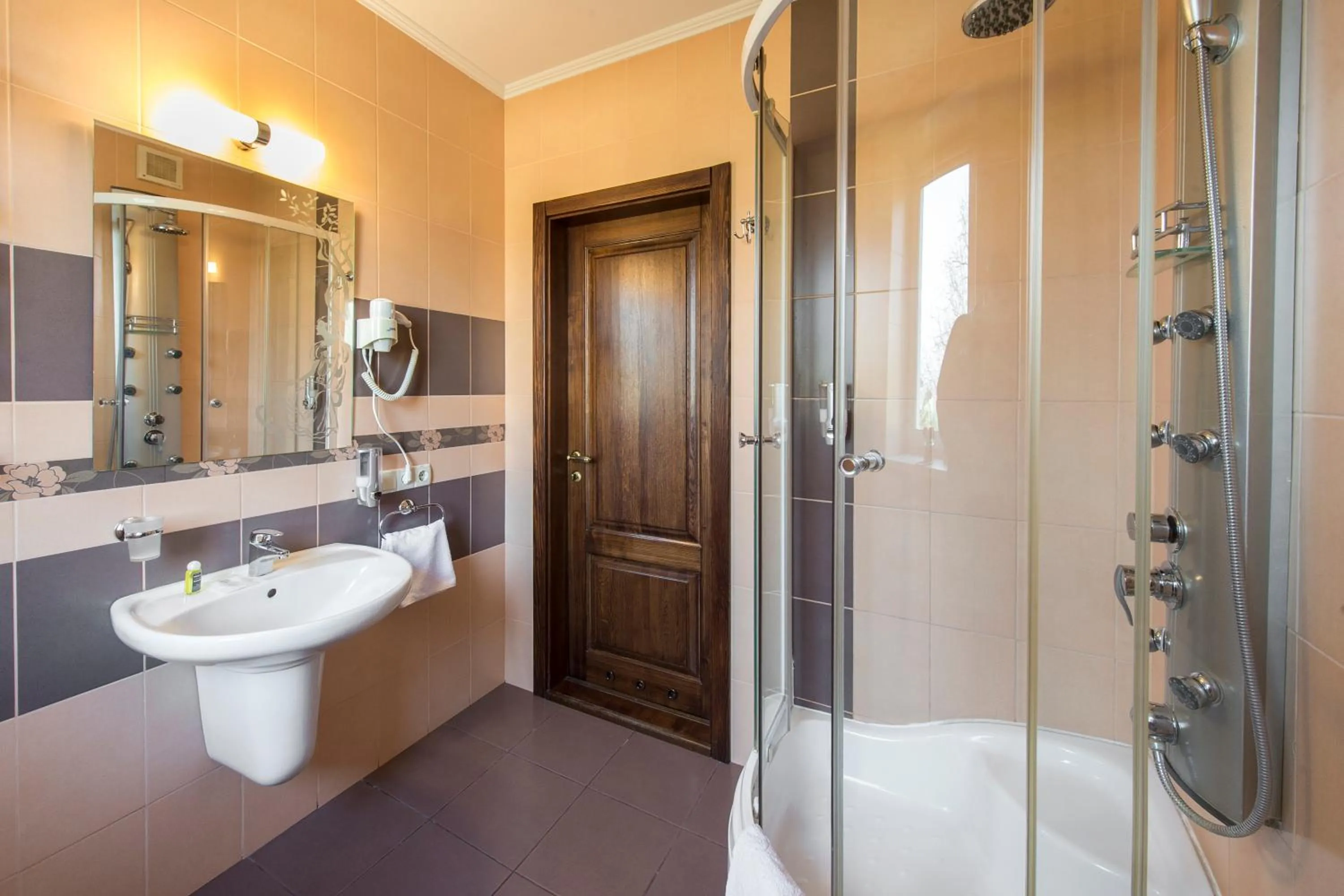 Photo of the whole room in Oselya Hotel