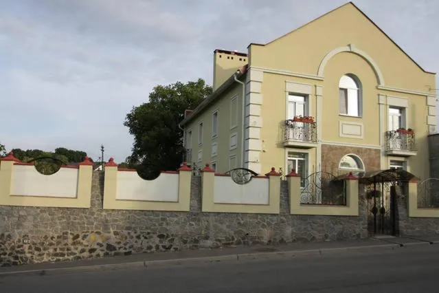 Facade/entrance in Oselya Hotel