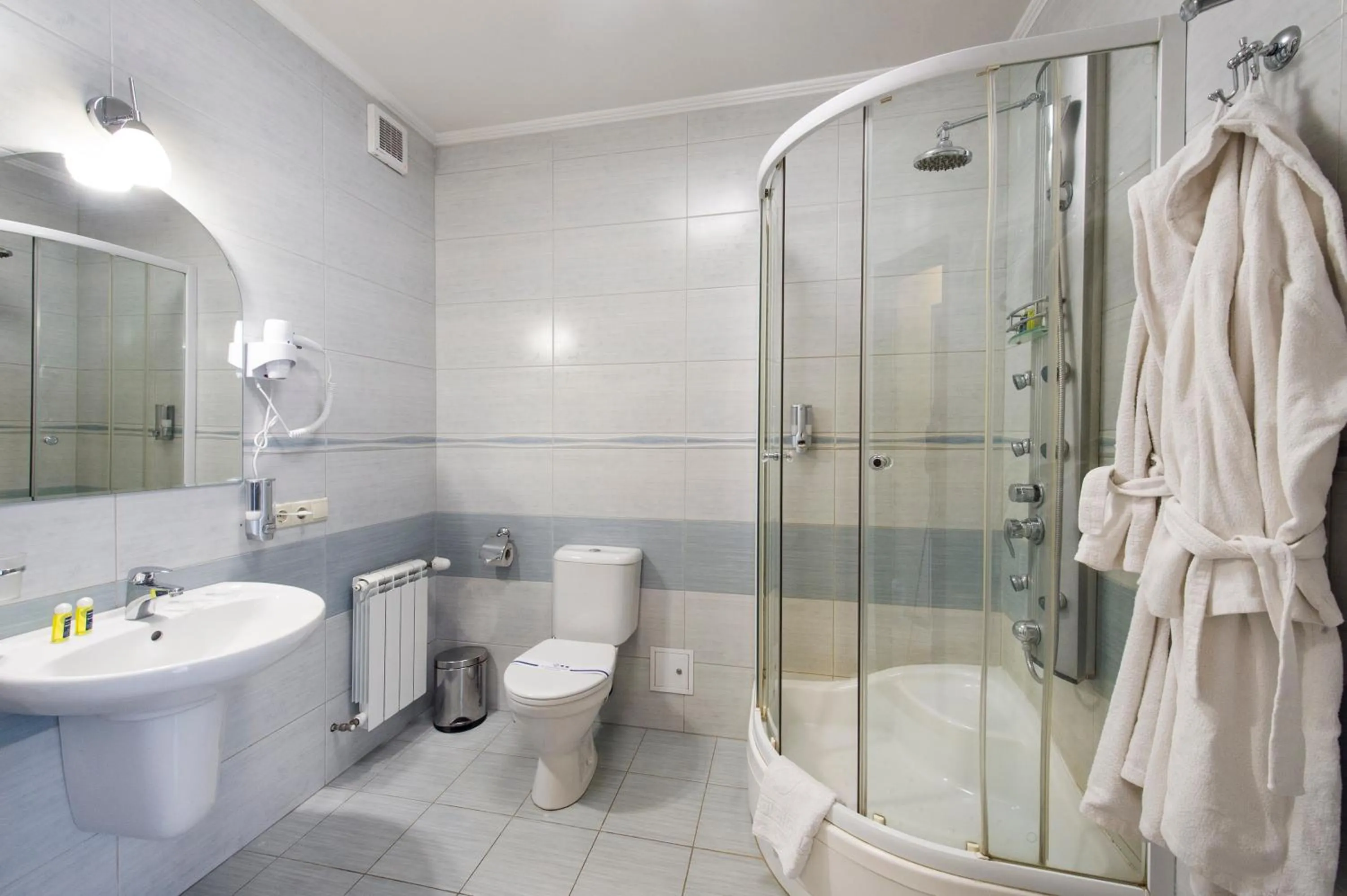 Photo of the whole room in Oselya Hotel