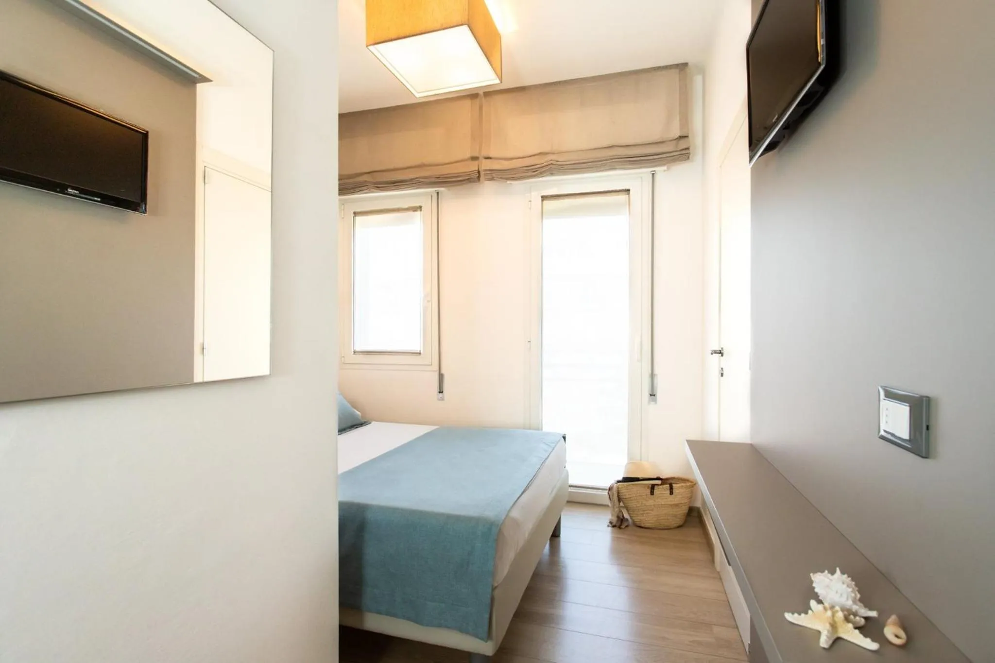 TV and multimedia, Bed in Hotel Delle Mimose