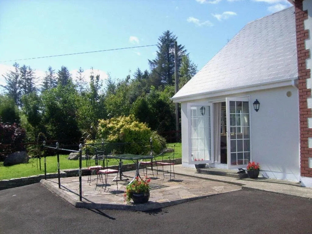 Property building in Sneem River Lodge Bed & Breakfast