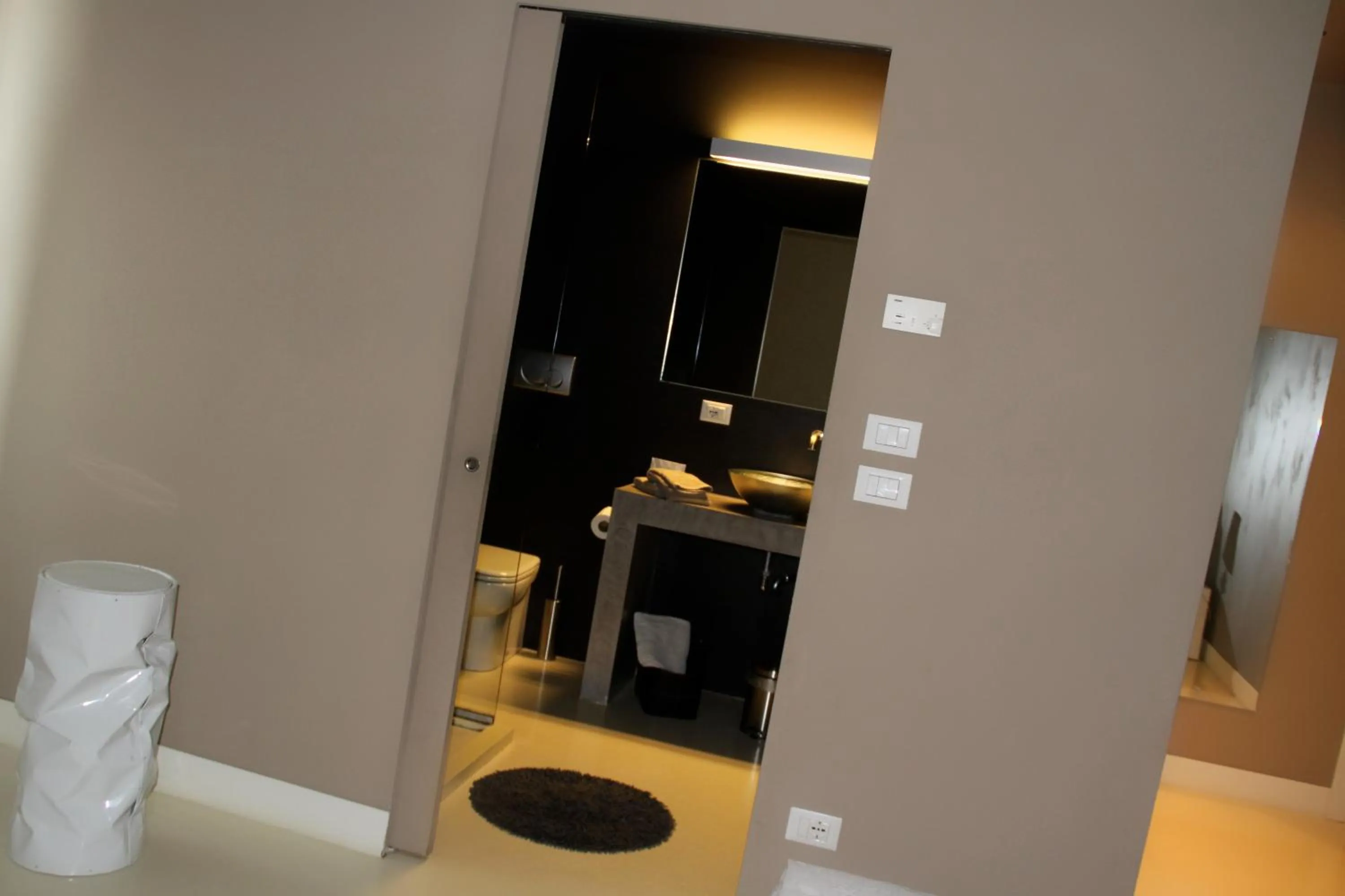 Decorative detail in House 5