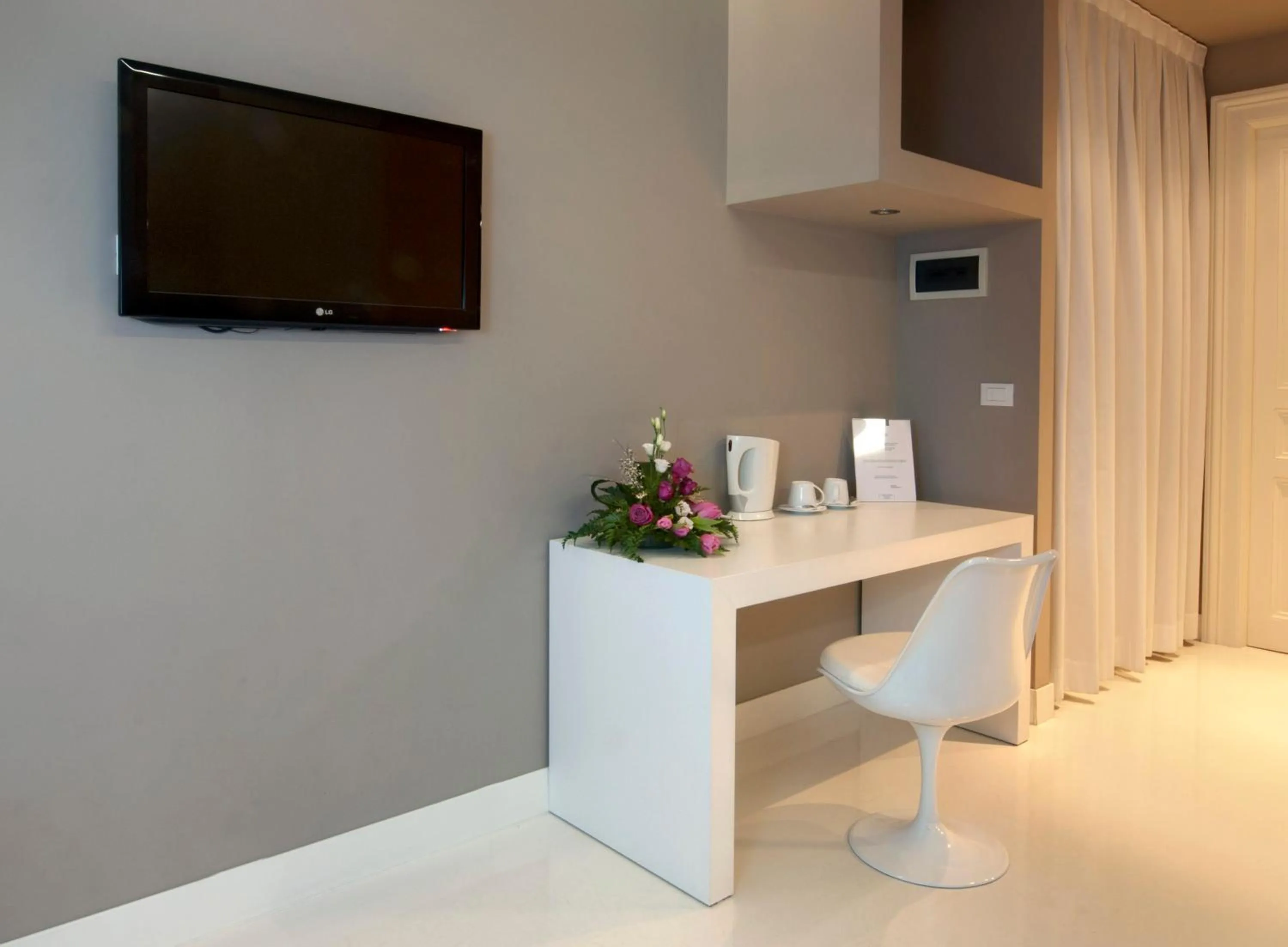 TV and multimedia in House 5