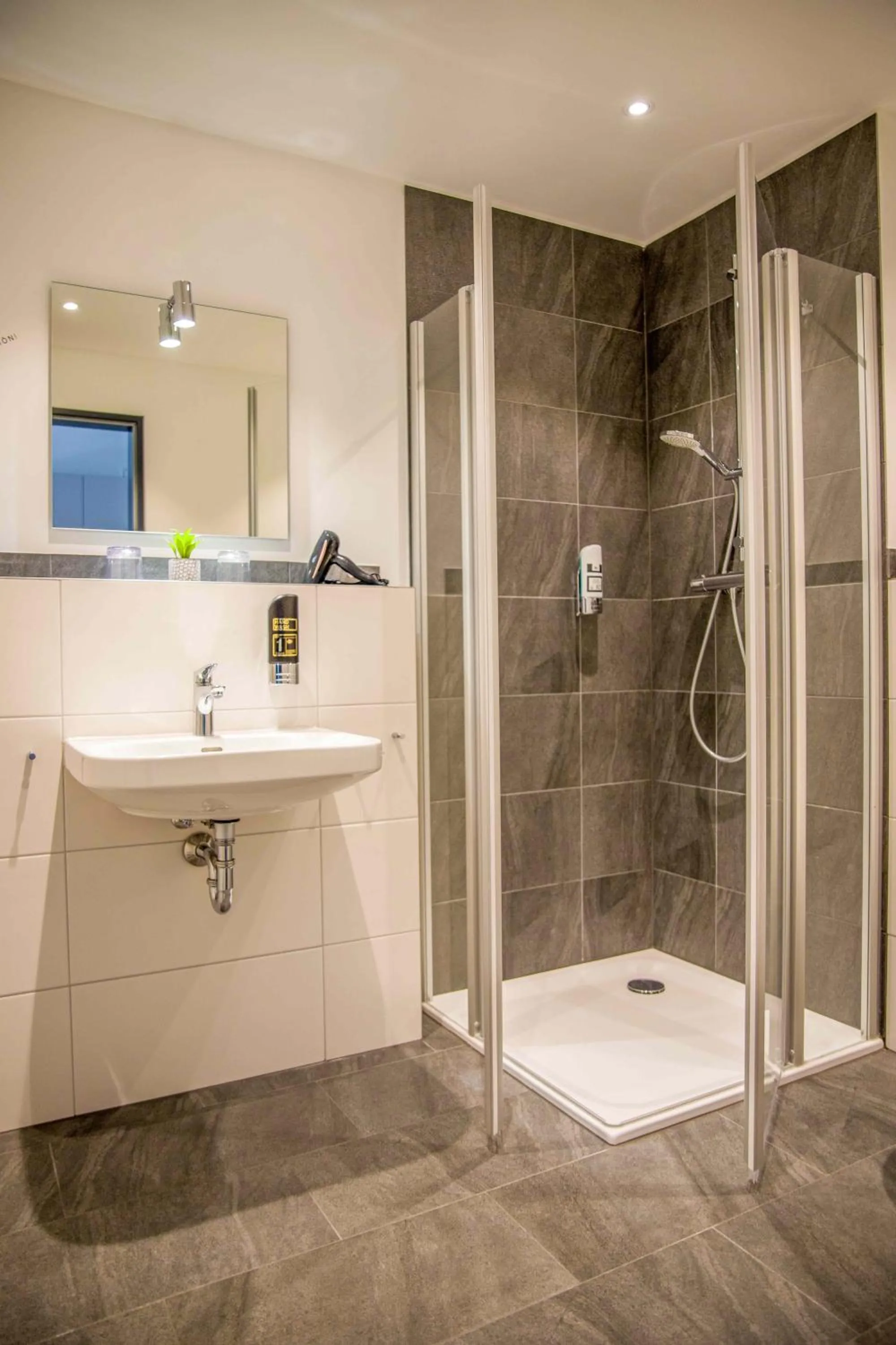 Bathroom in Stadthotel-Garni Smutje