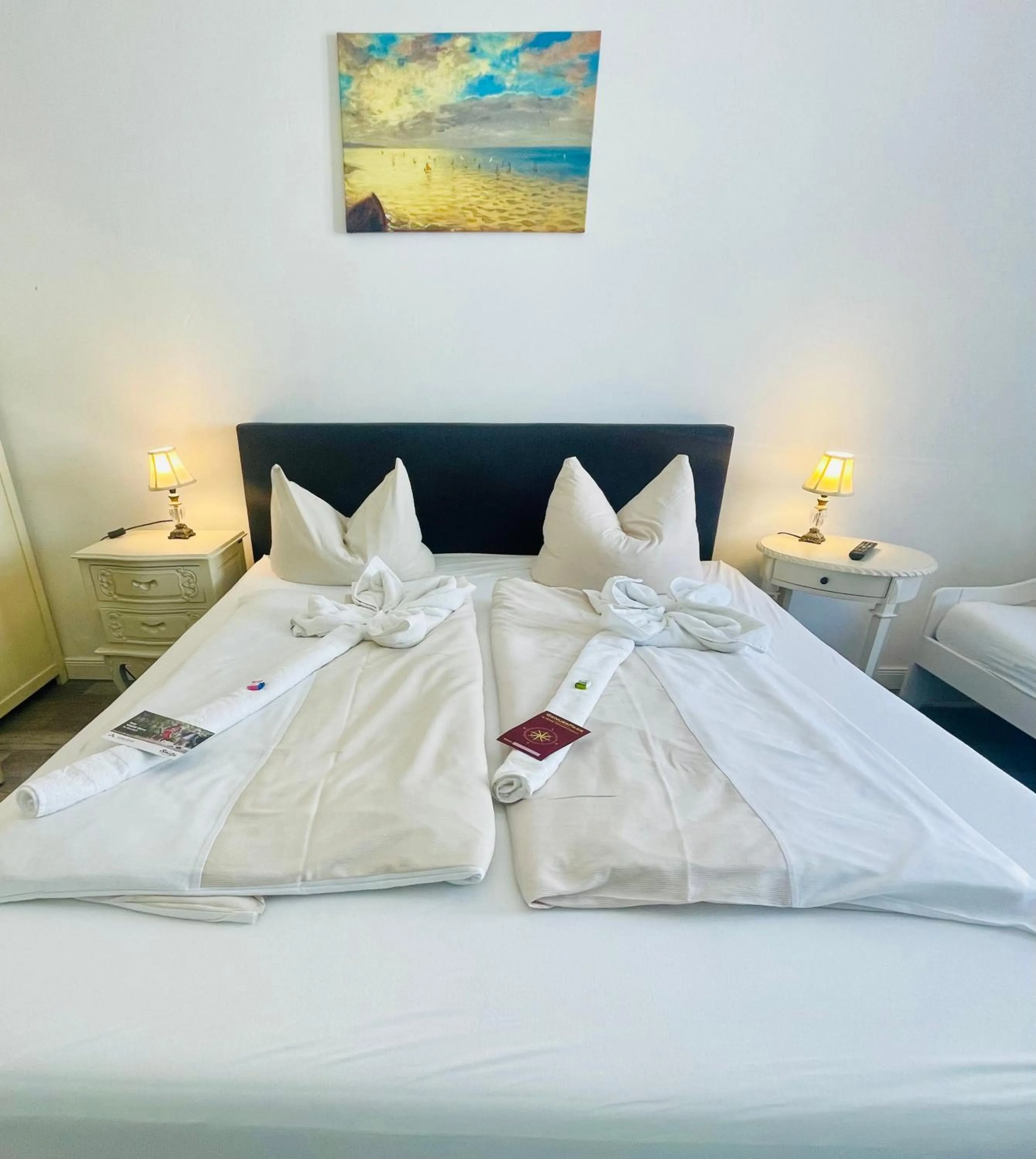 Bed in Stadthotel-Garni Smutje