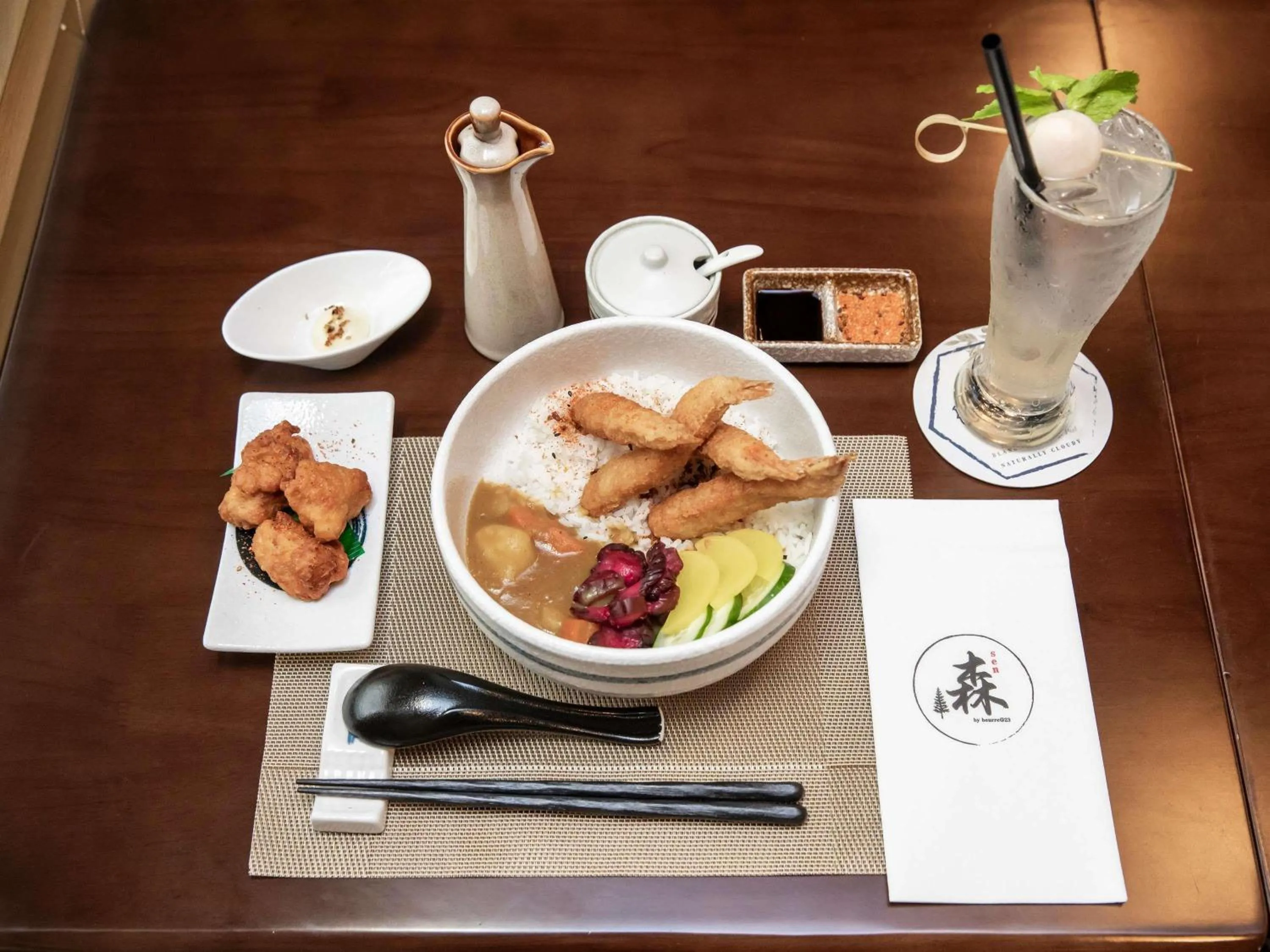 Restaurant/places to eat in ibis budget Singapore Imperial