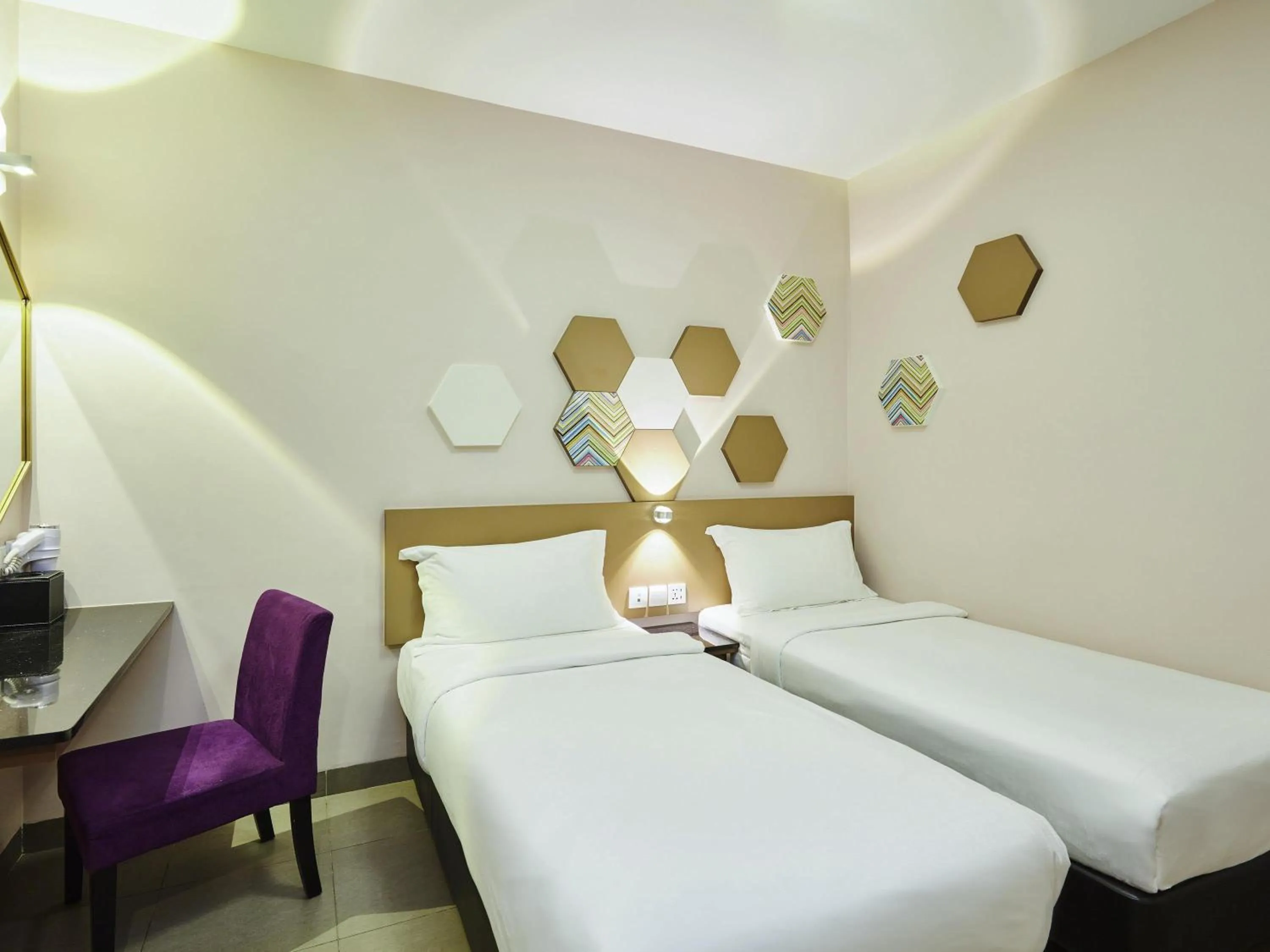 Bedroom, Bed in ibis budget Singapore Imperial