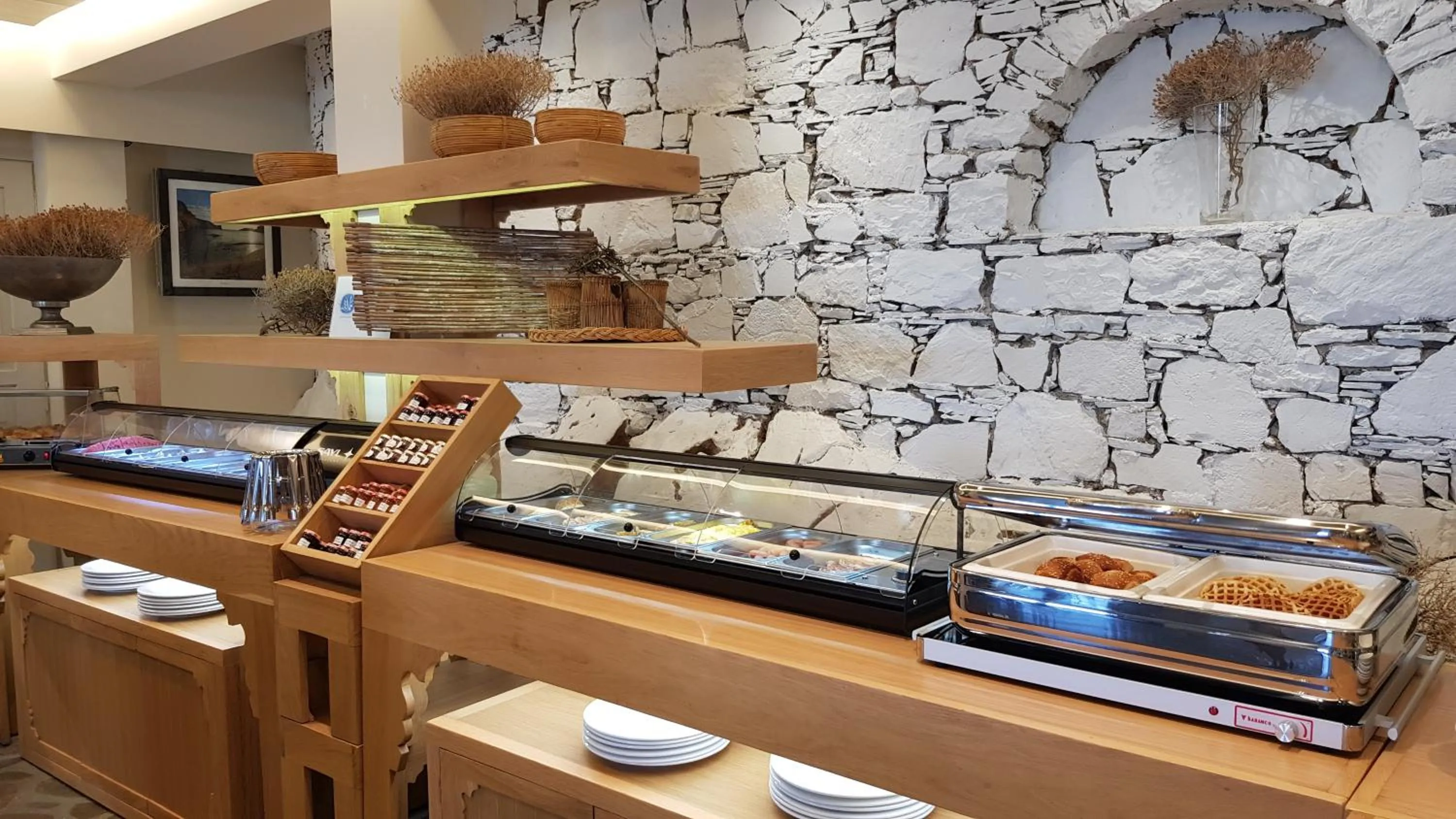 Restaurant/places to eat in Vrahos Boutique Hotel