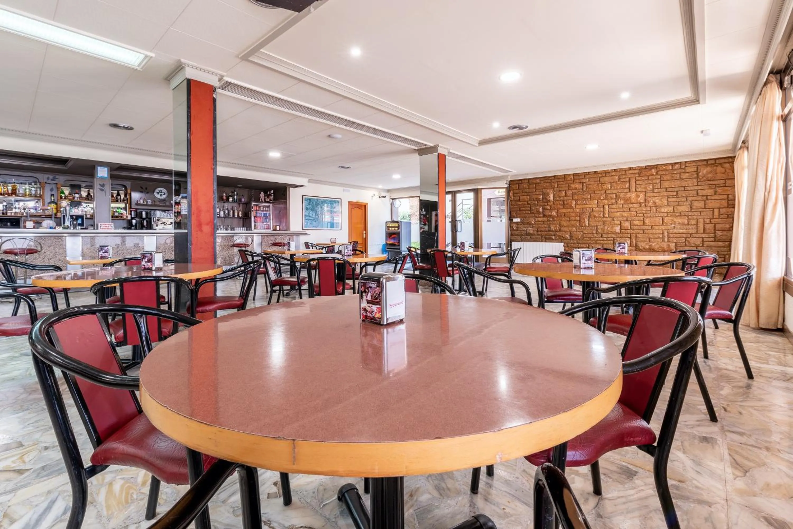 Restaurant/places to eat in Hotel Canadá