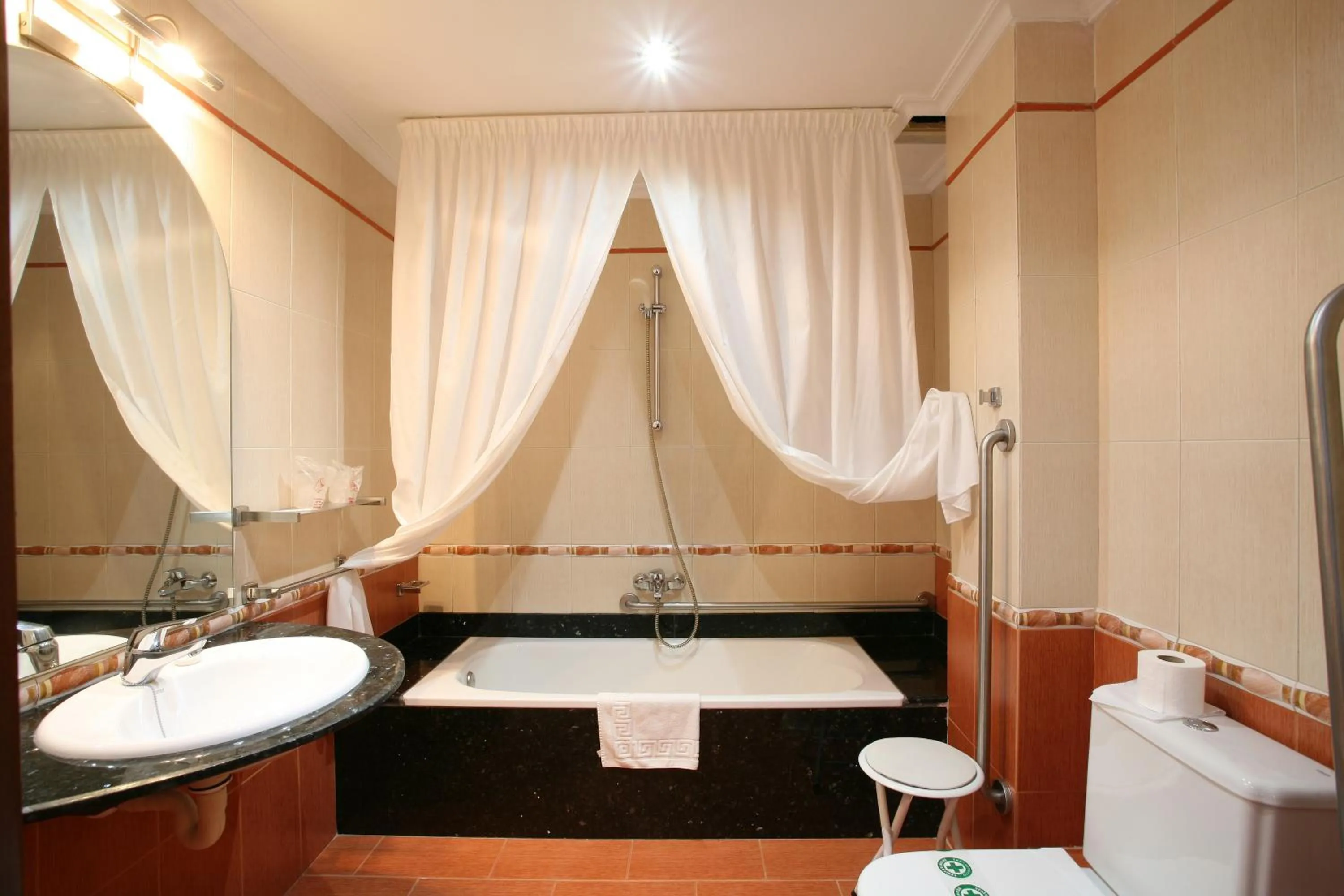 Bed in Hotel Canadá