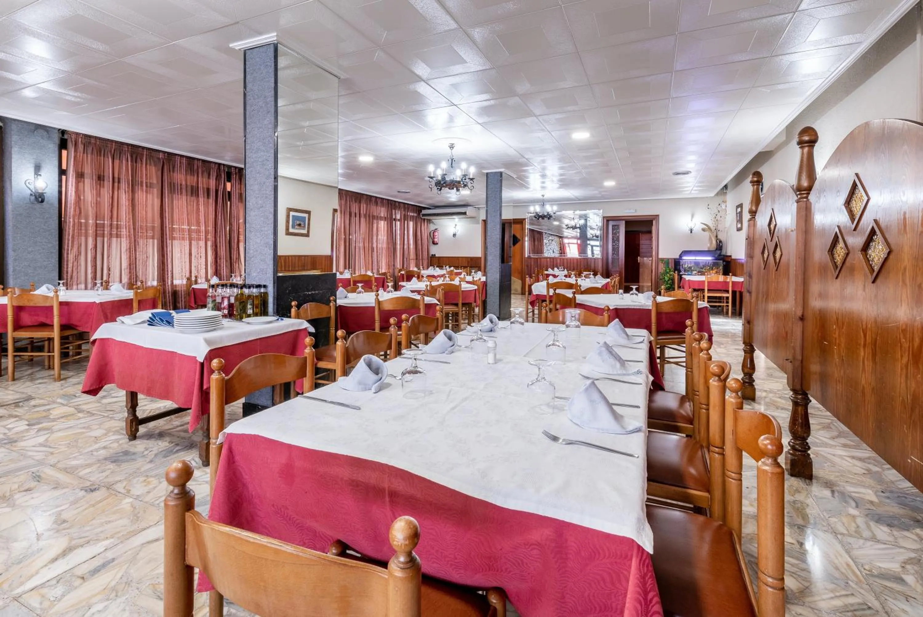 Restaurant/places to eat in Hotel Canadá