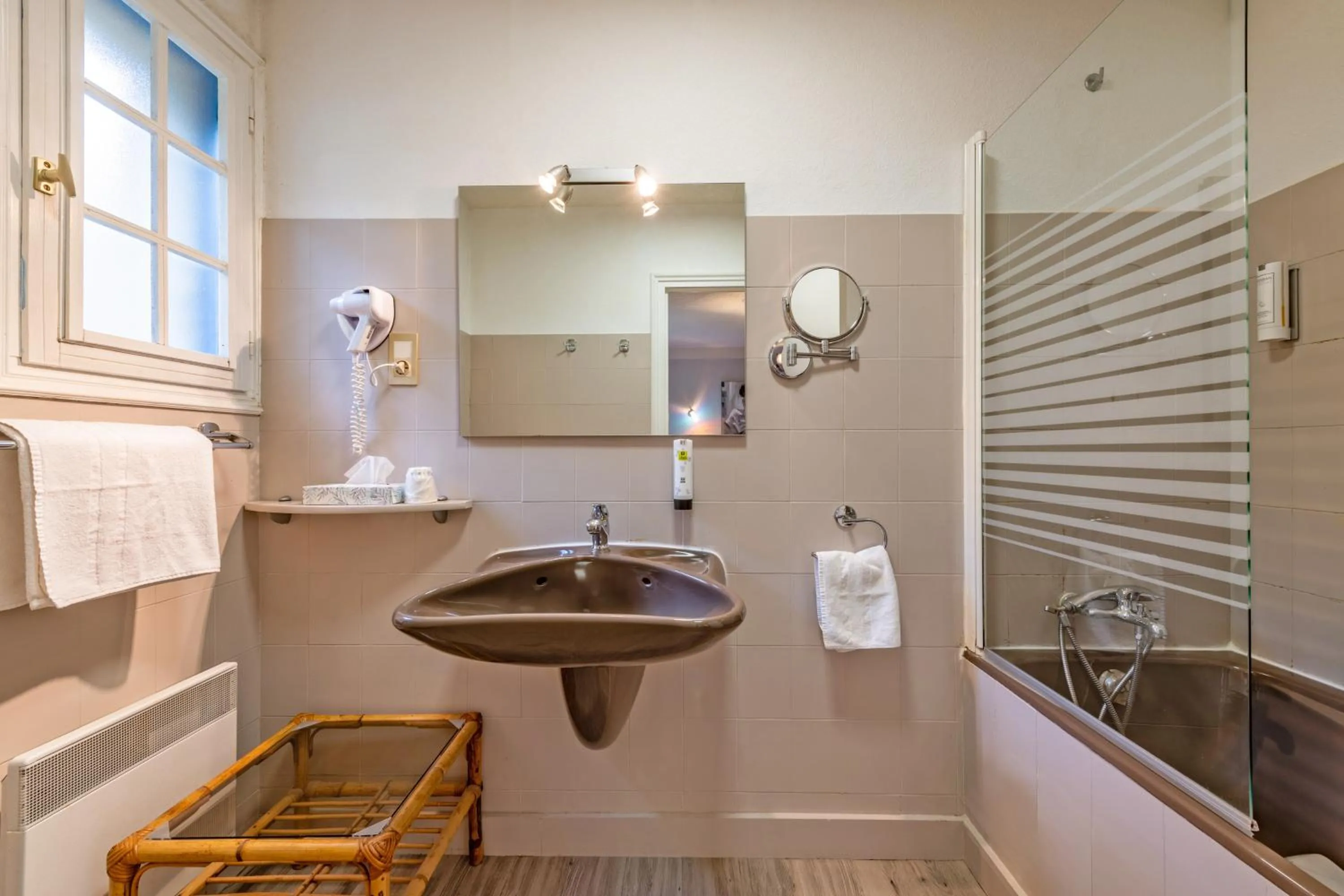 Logis Hotel De La Corniche