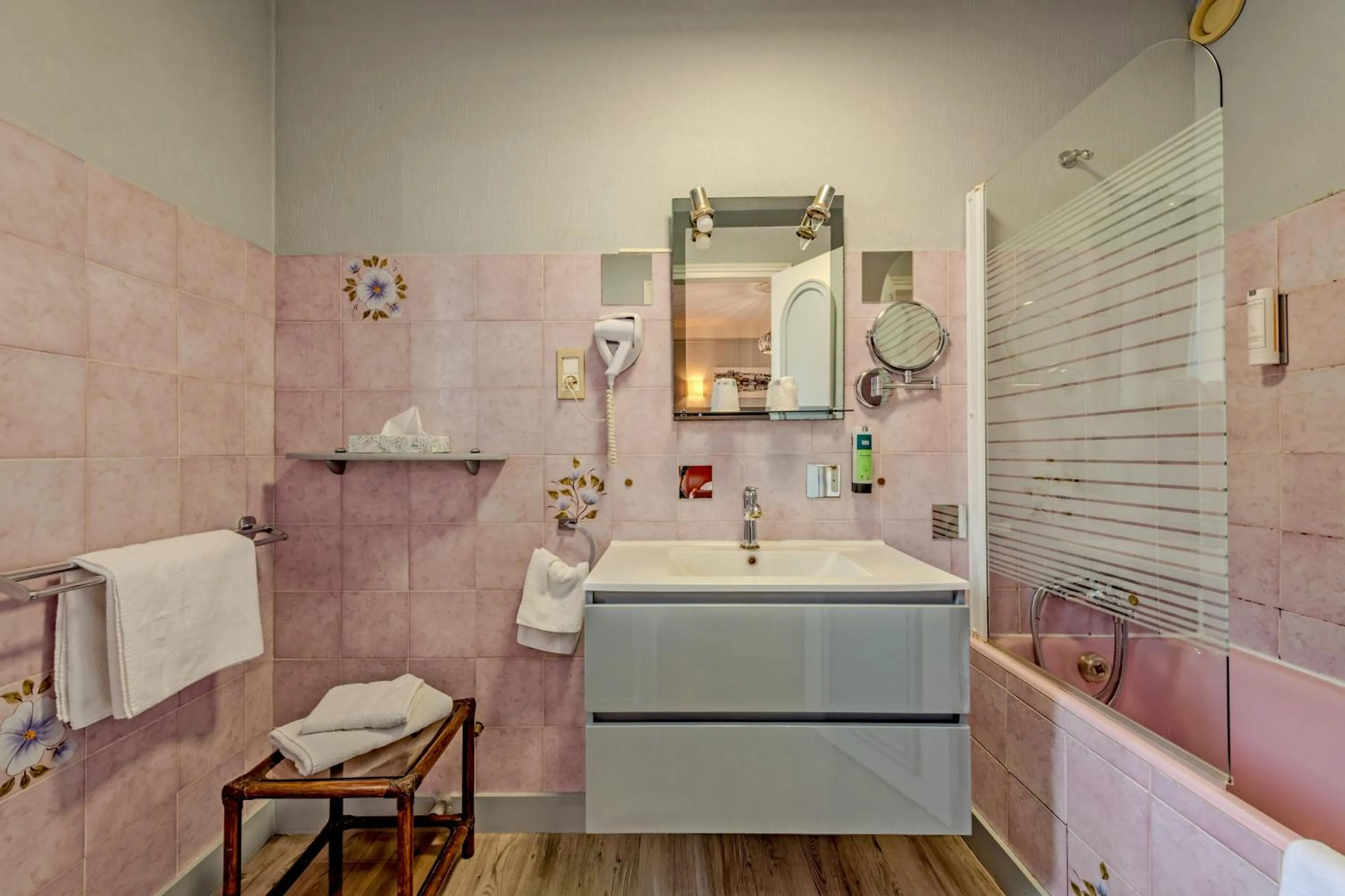 Logis Hotel De La Corniche