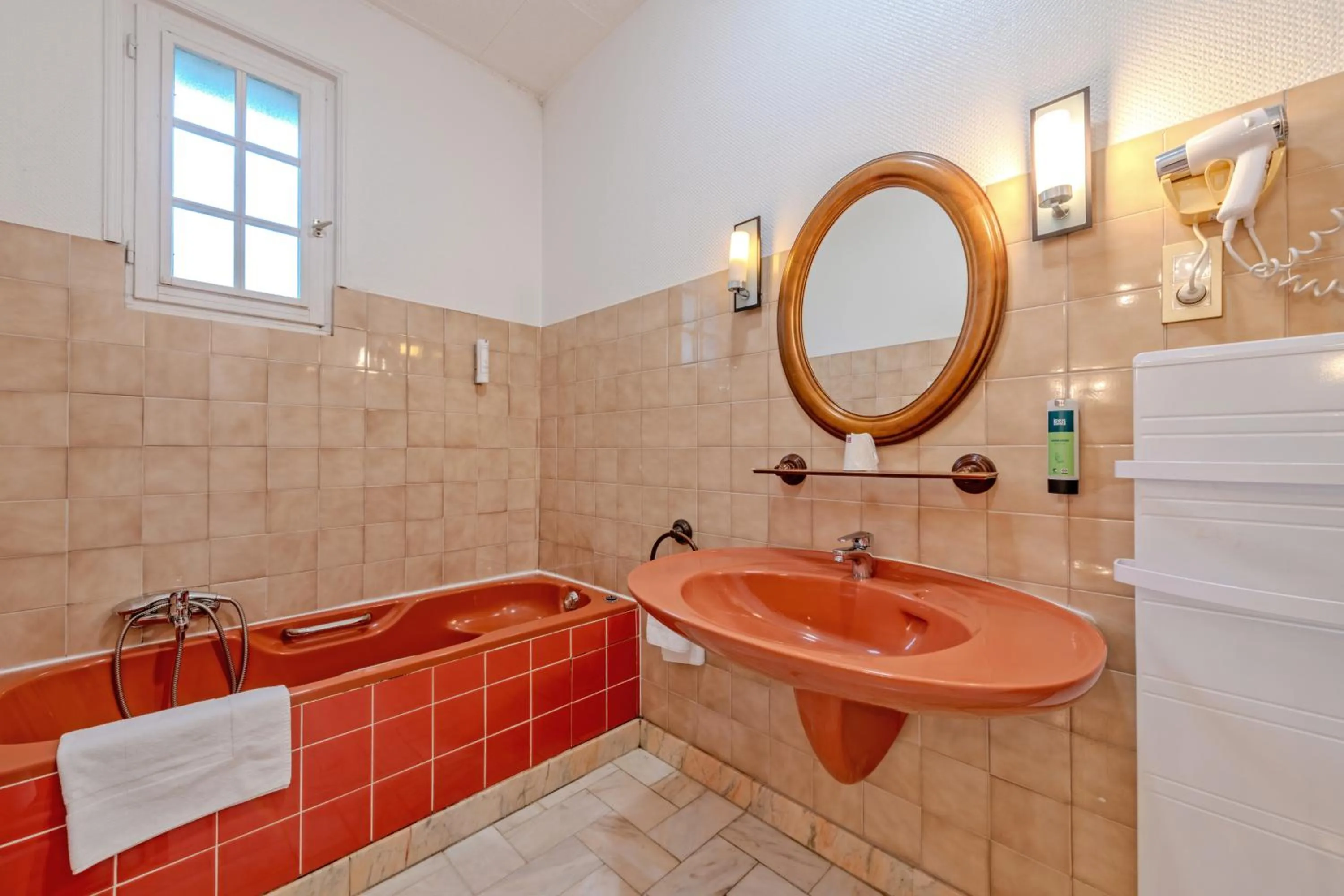 Logis Hotel De La Corniche