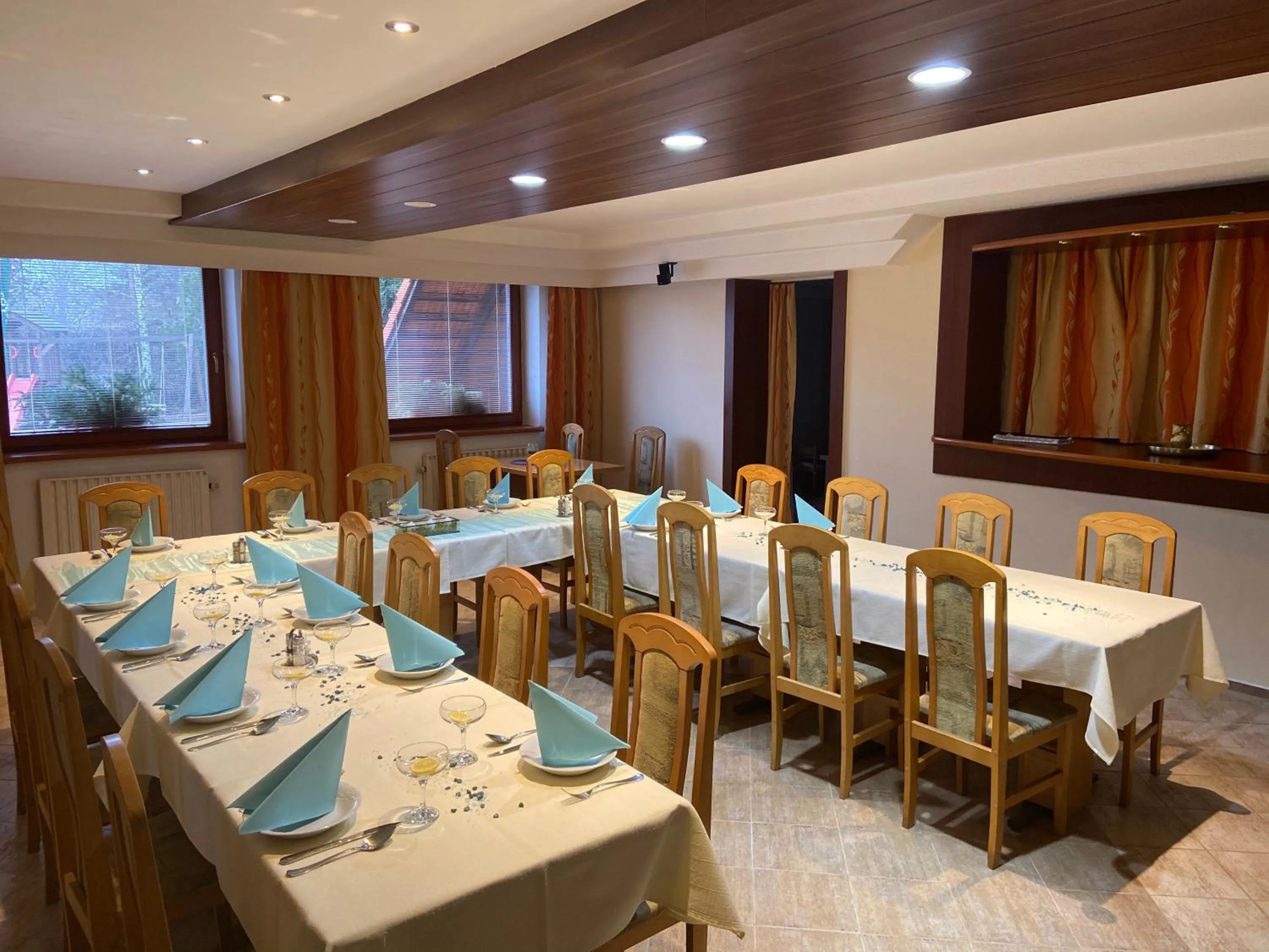 Communal lounge/ TV room in Hotel Kobero