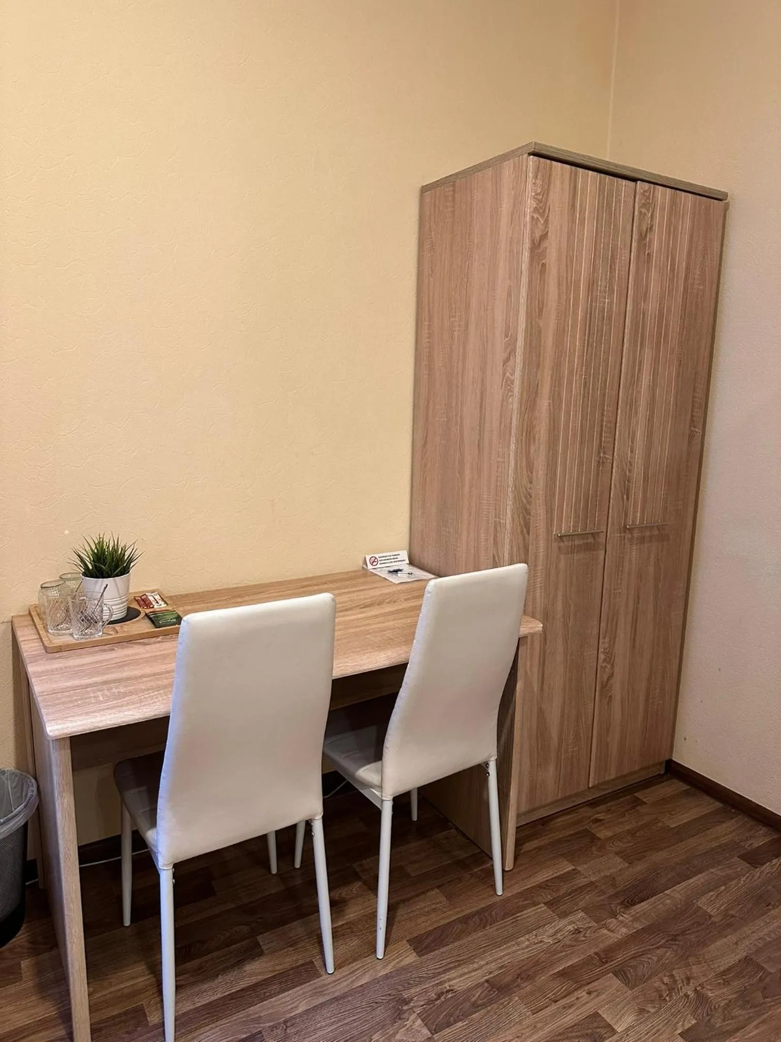 wardrobe in Nika Apart hotel