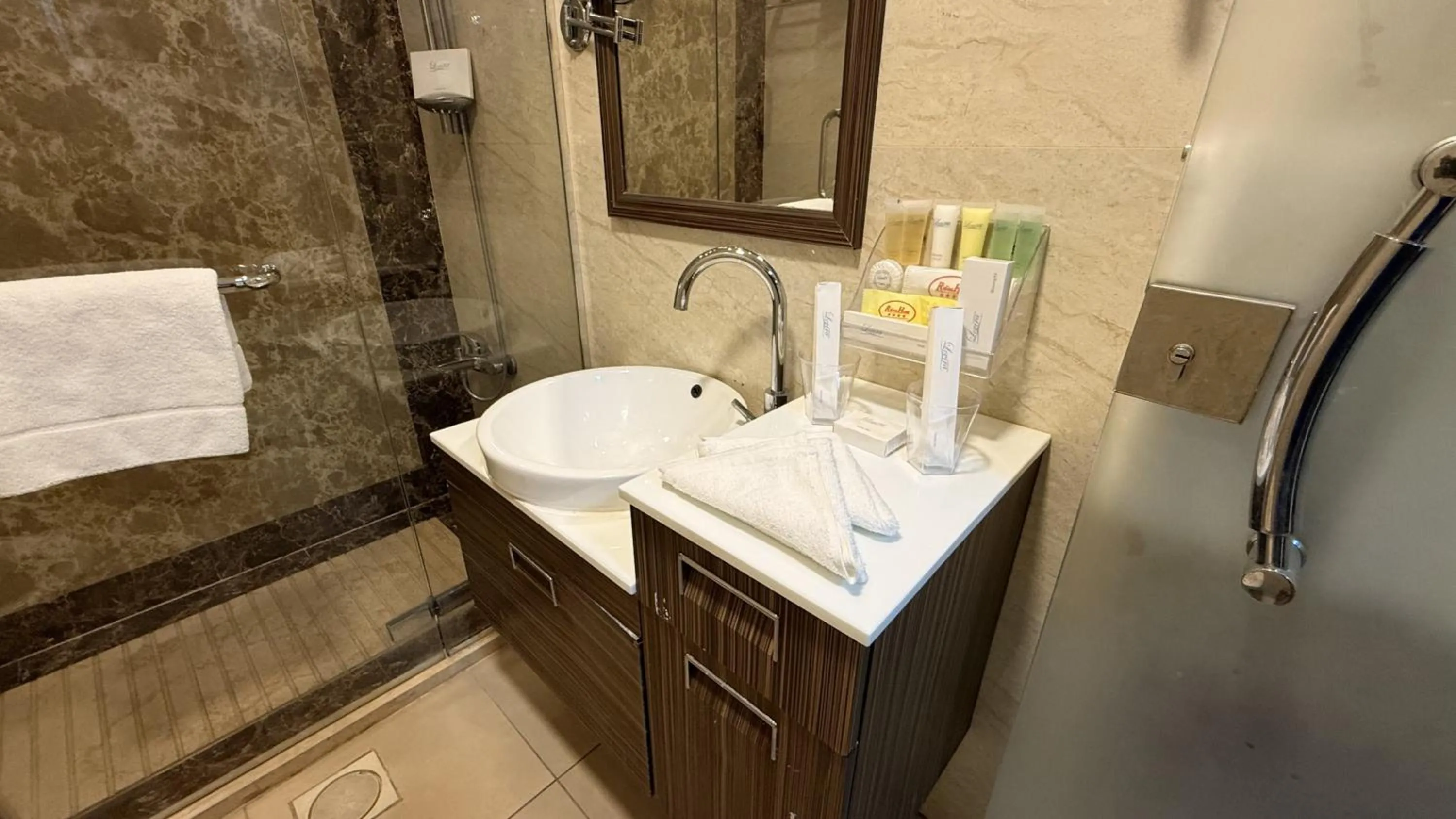 Bathroom in Rojina Hotel