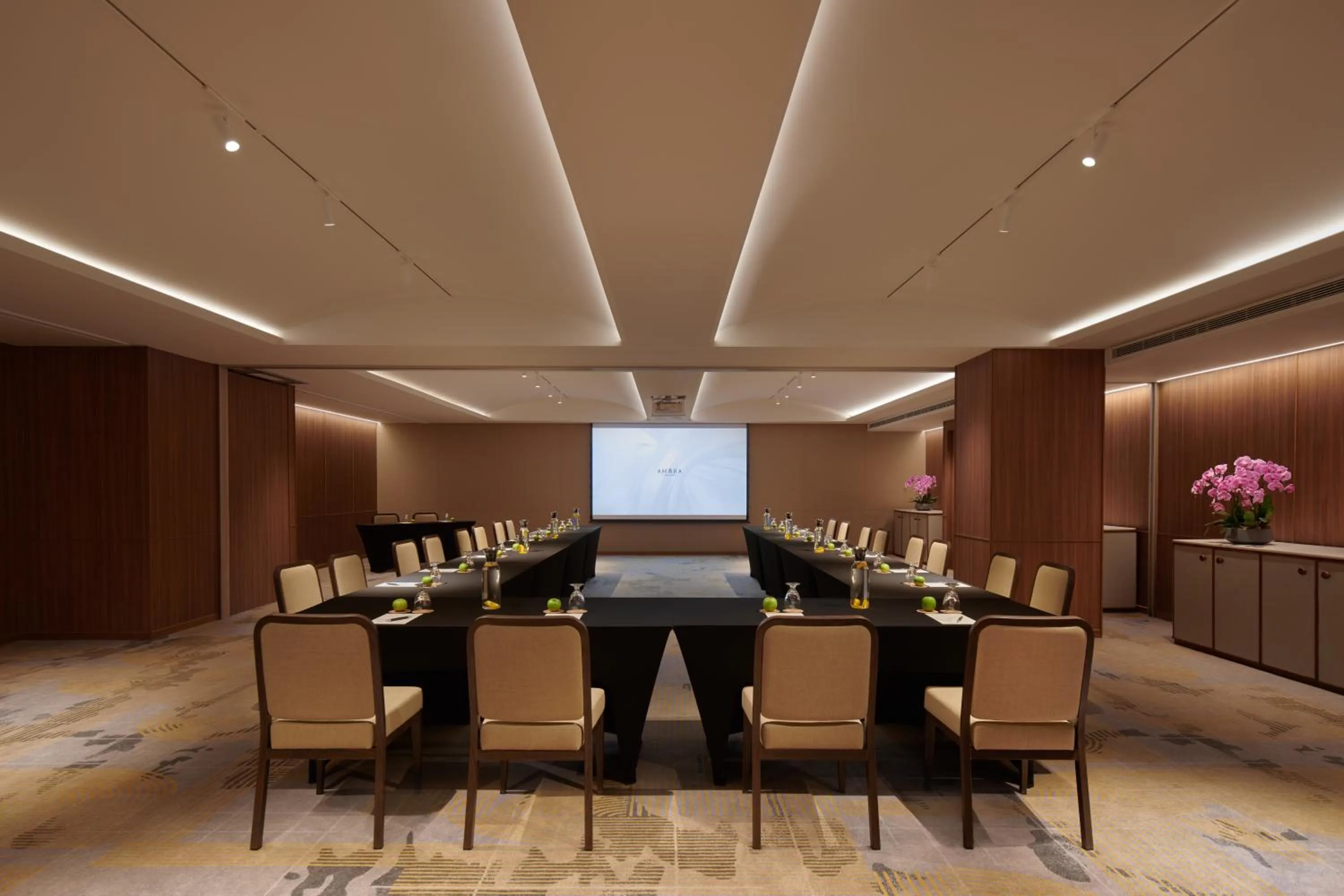 Meeting/conference room in Amara Singapore