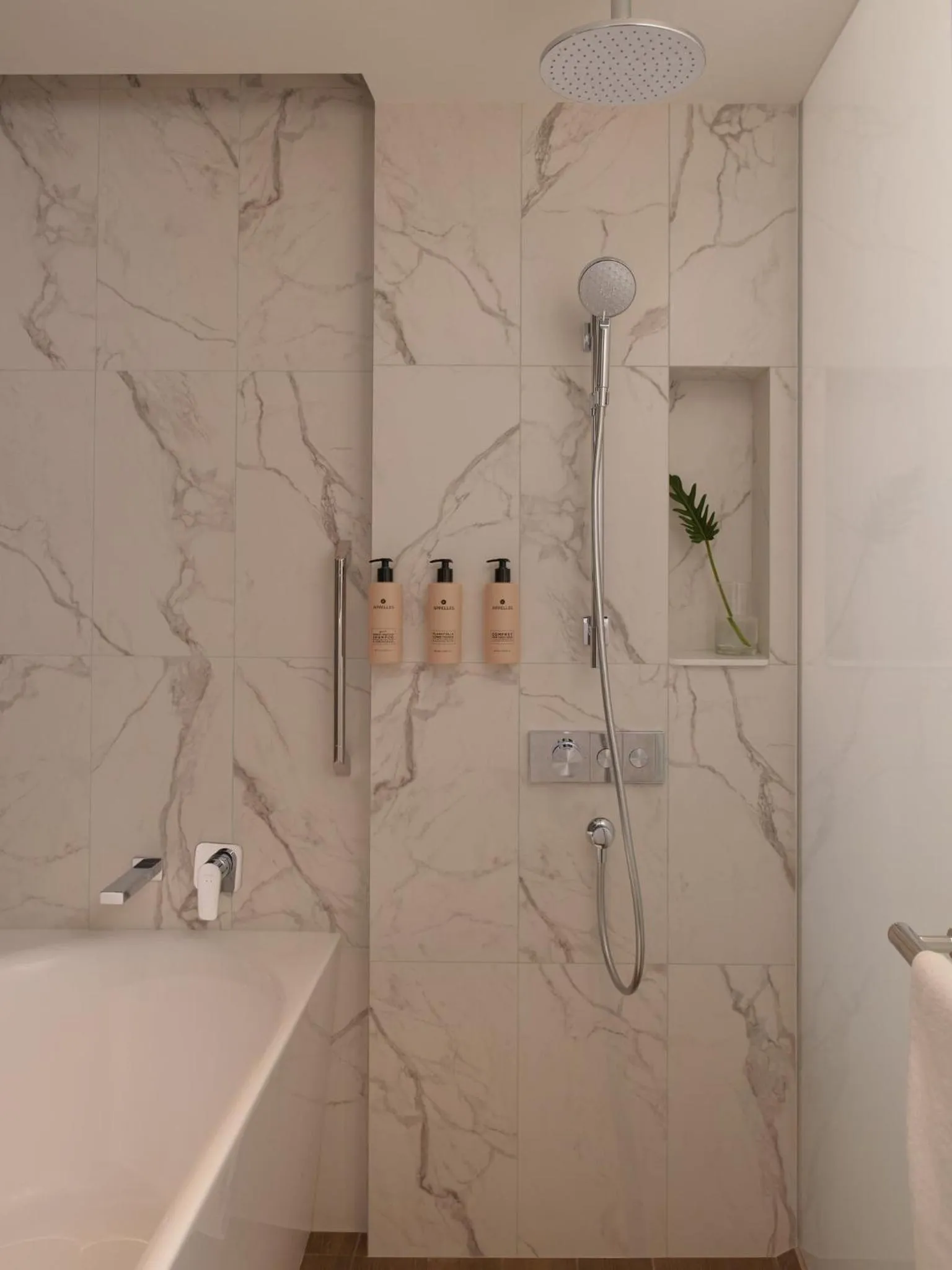 Shower in Amara Singapore