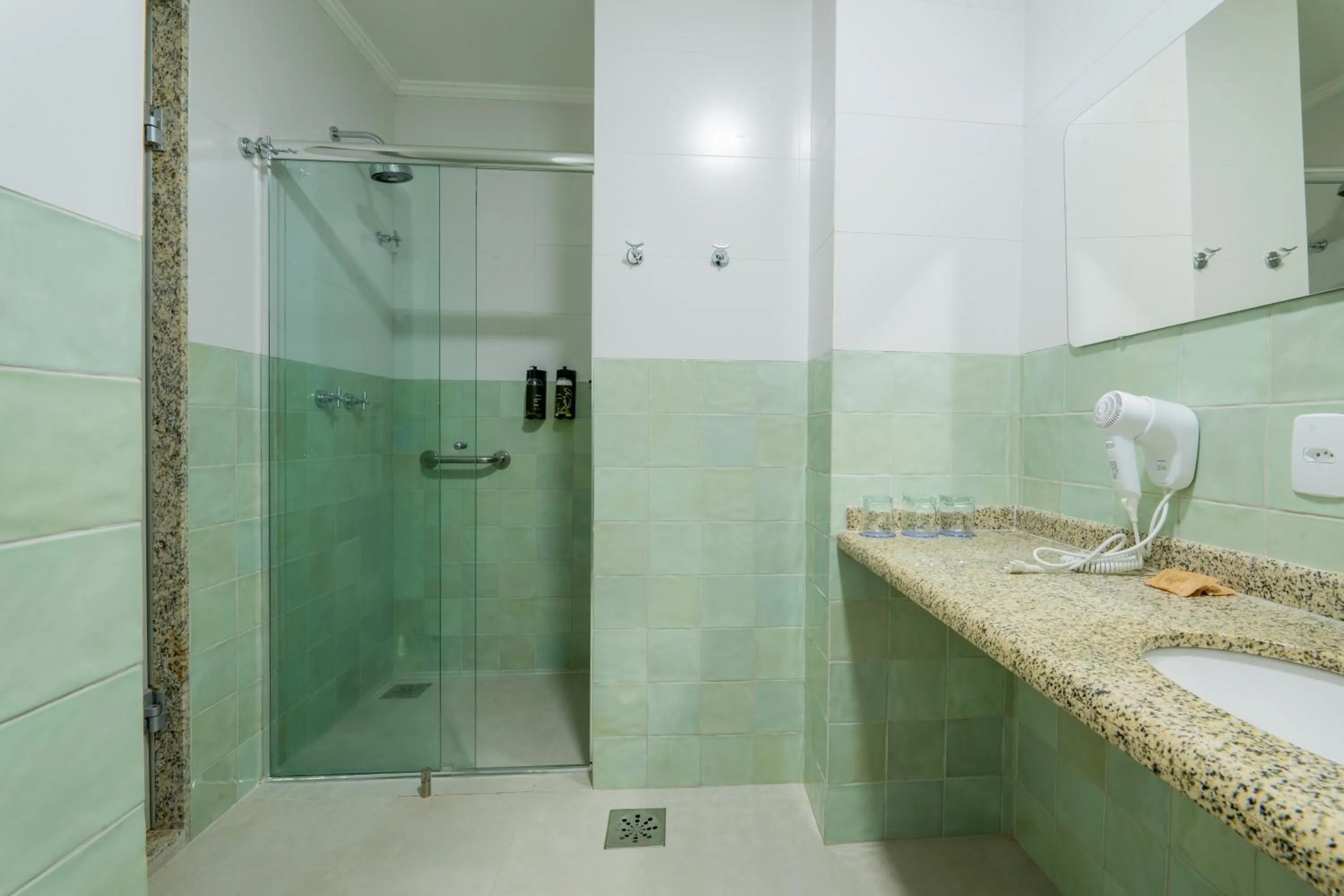 Shower in Pousada Cabore