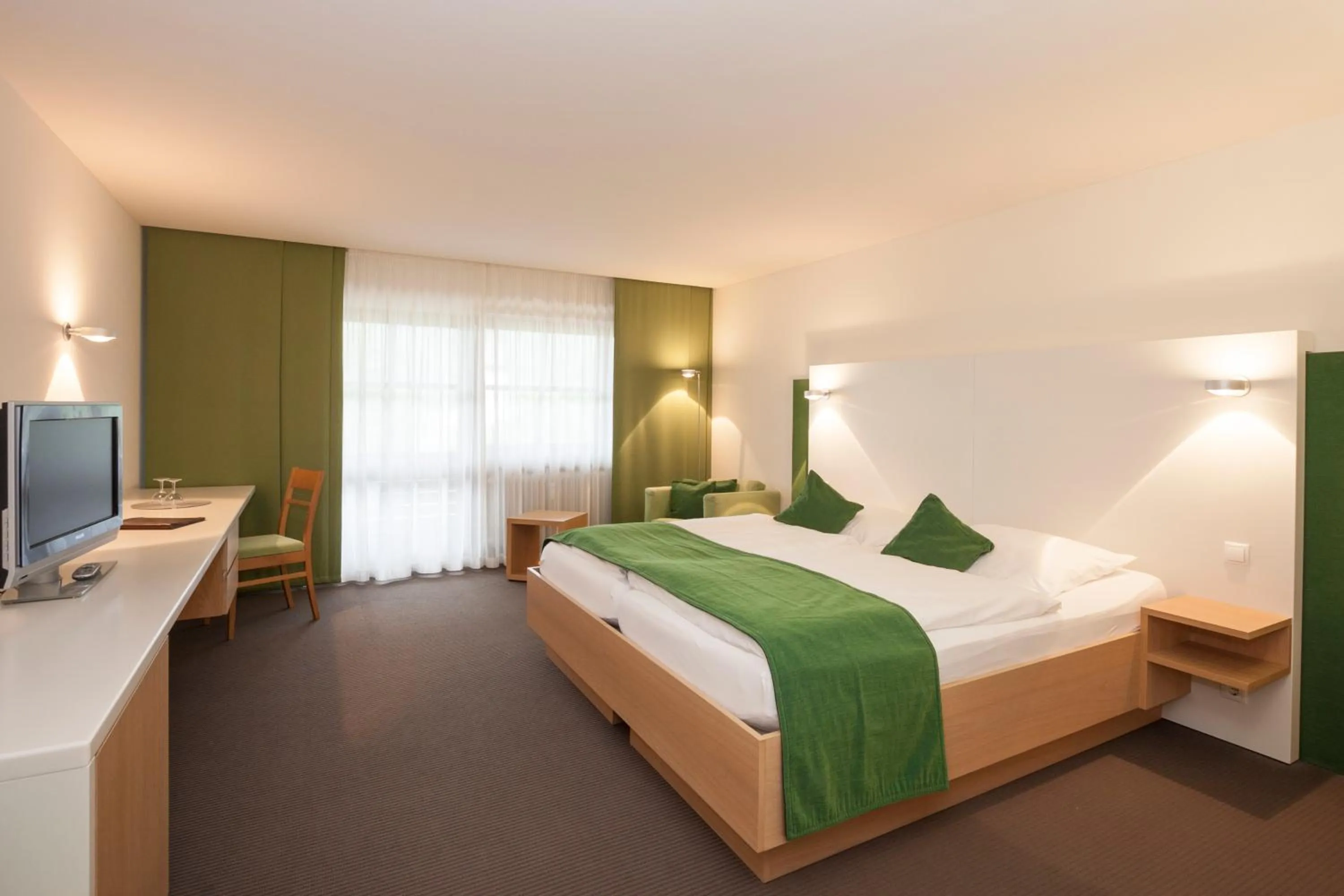 TV and multimedia, Bed in Alpenresidenz Buchenhöhe