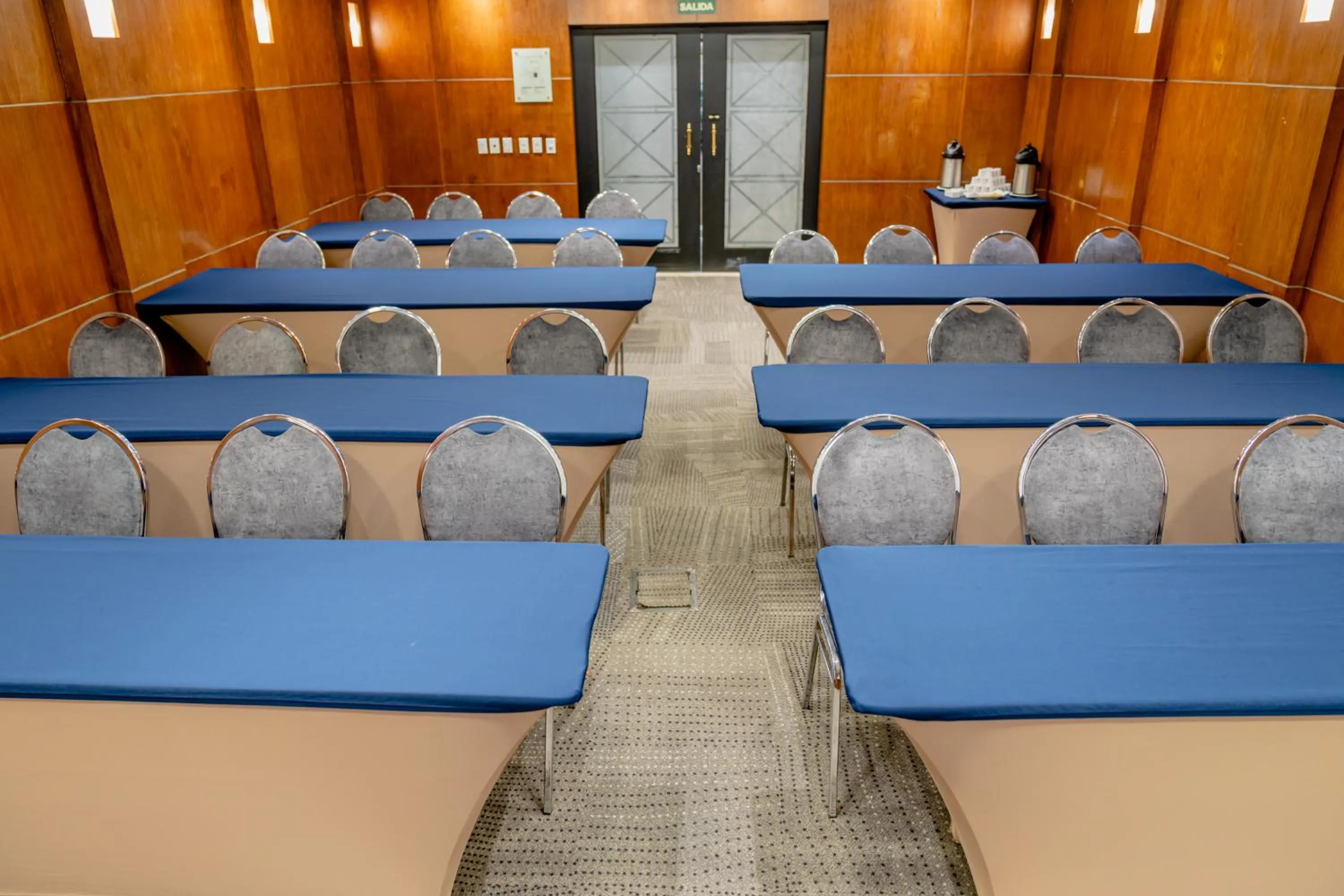 Seating area in Hotel 101 Park House