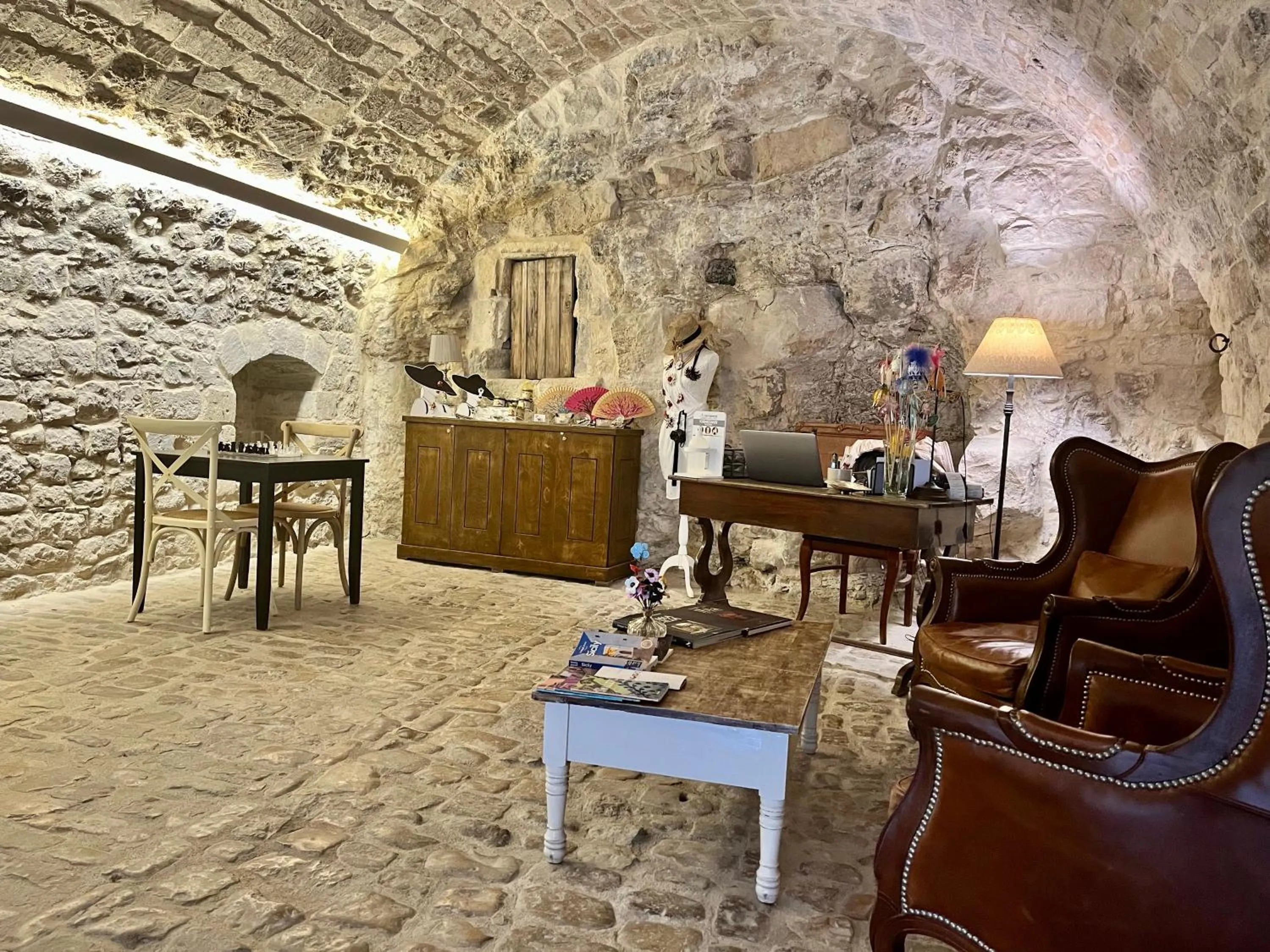 Lobby or reception in neropece