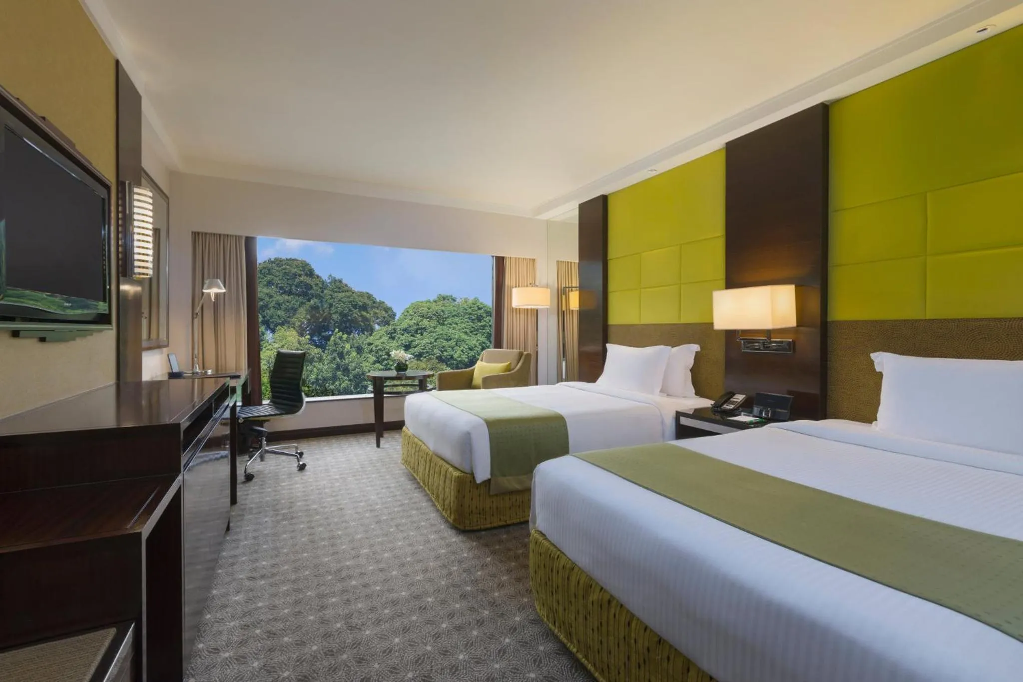 Photo of the whole room, Bed in Holiday Inn Singapore Orchard City Centre by IHG