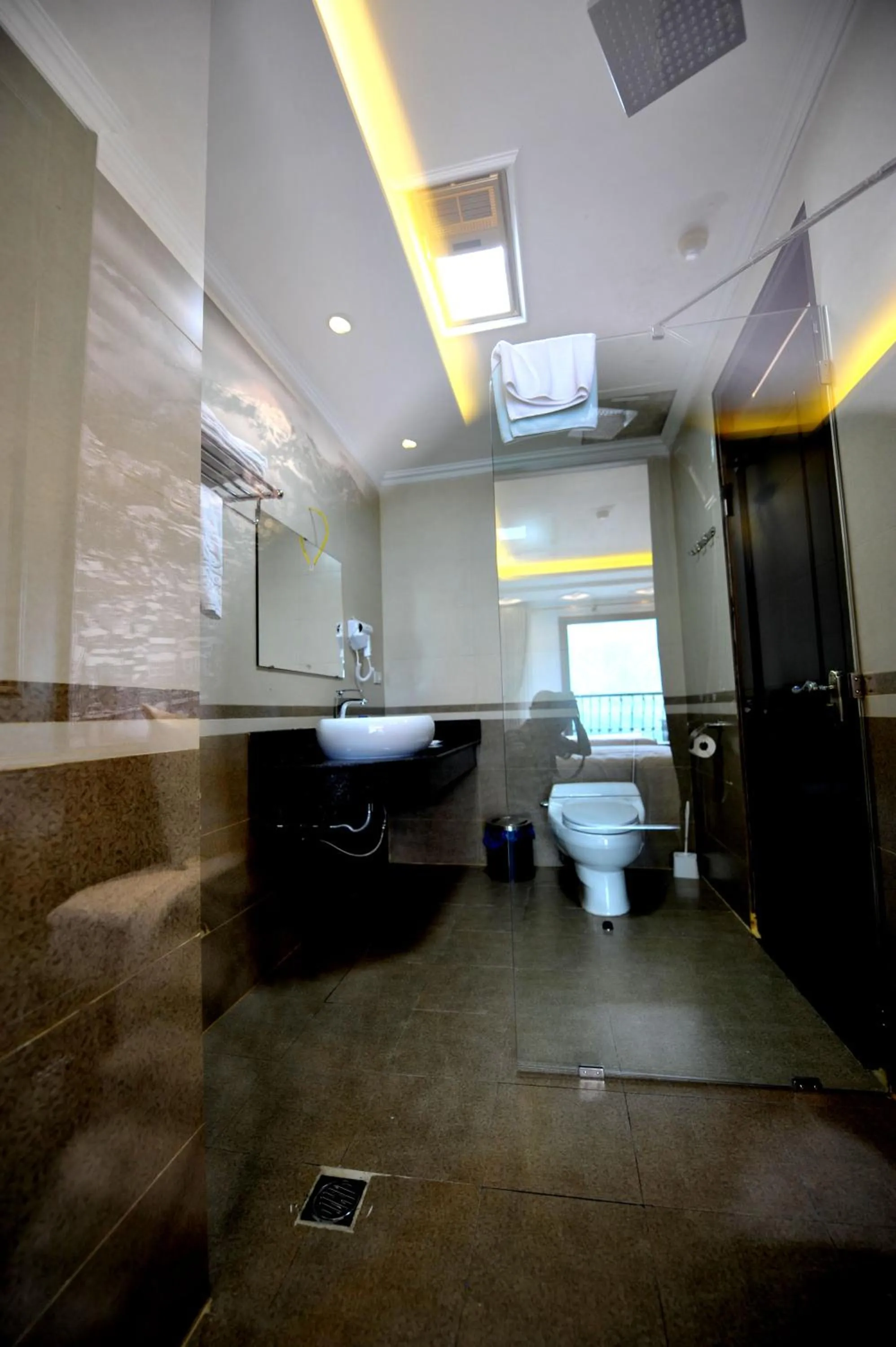 Toilet in Delta Sapa Hotel - Old Quarter Center