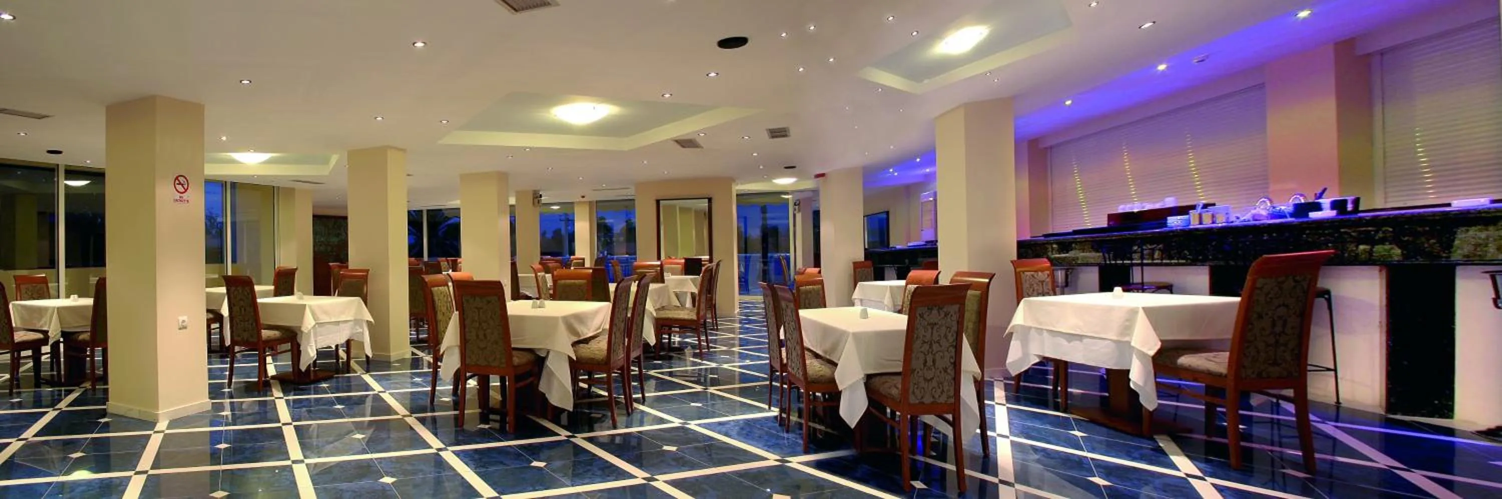 Restaurant/places to eat in Dolphin Resort & Conference