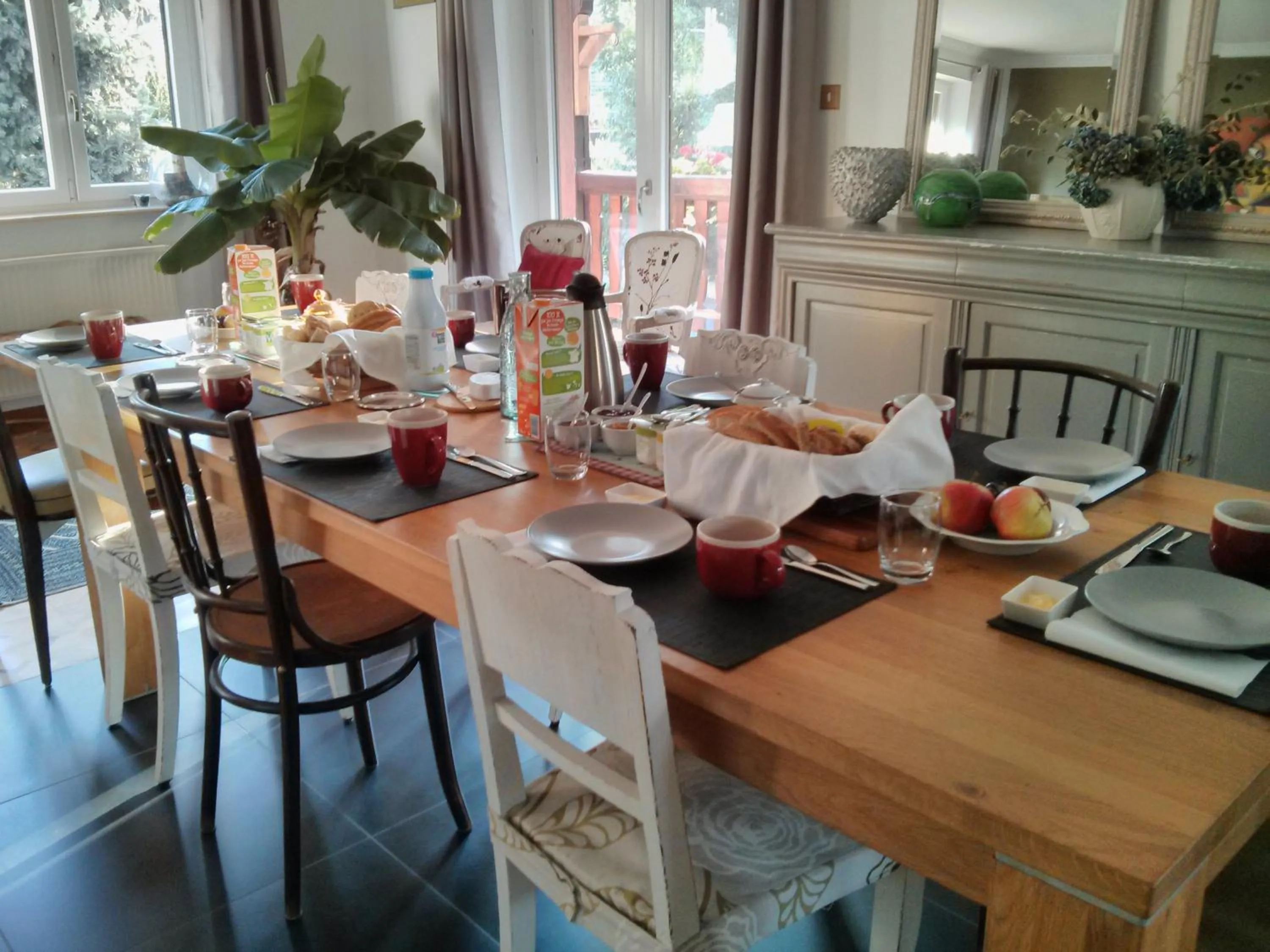 Breakfast in Marcia Donatti - A l'Ombre des Coteaux Sao Paulo