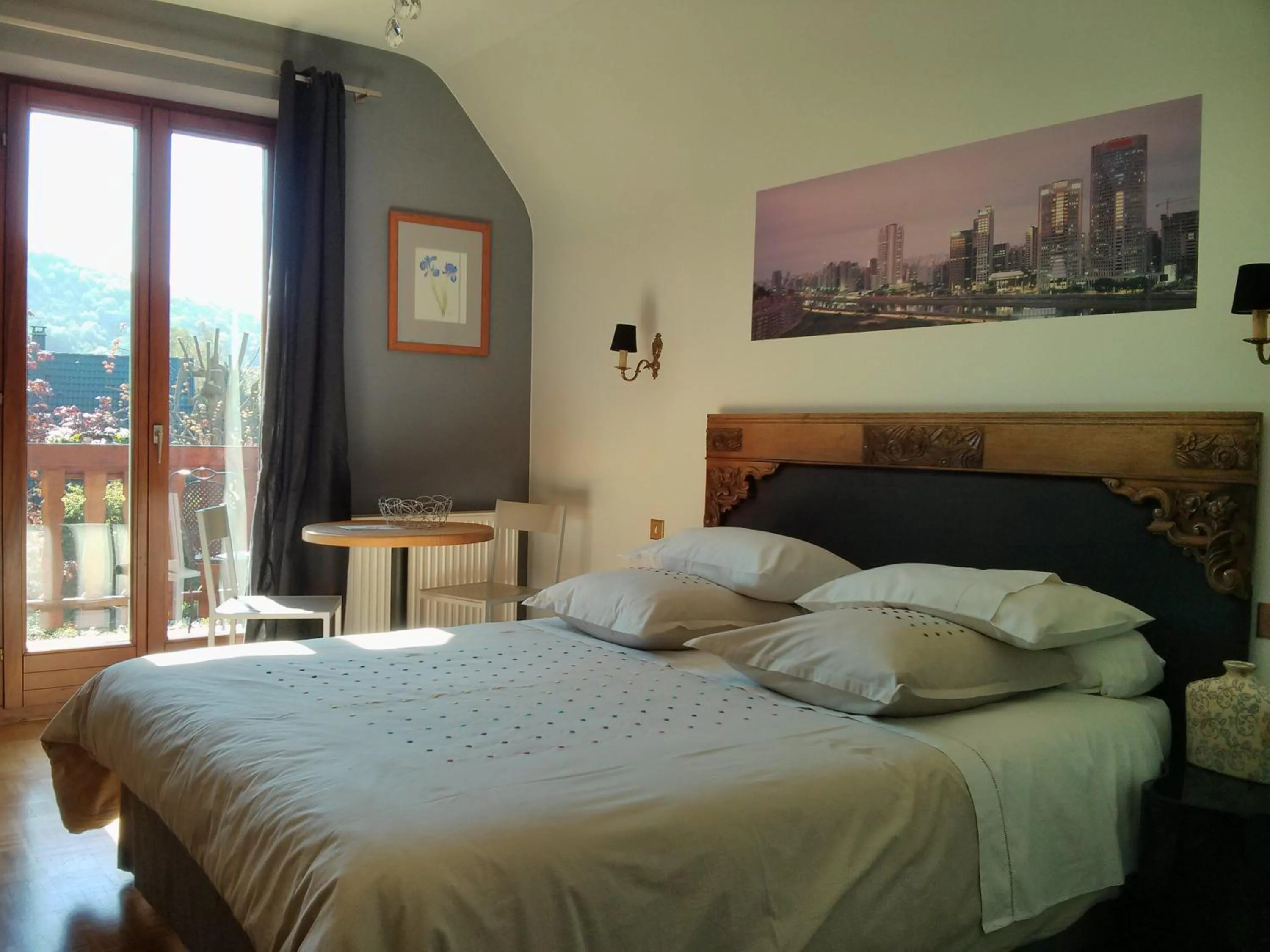 Bedroom, Bed in Marcia Donatti - A l'Ombre des Coteaux Sao Paulo