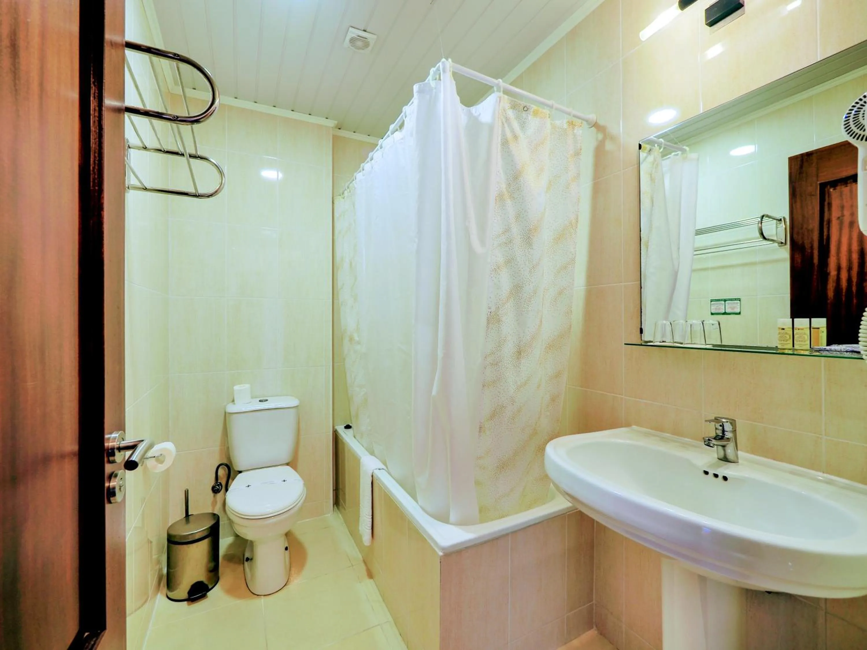 Toilet in Hotel Vale Verde