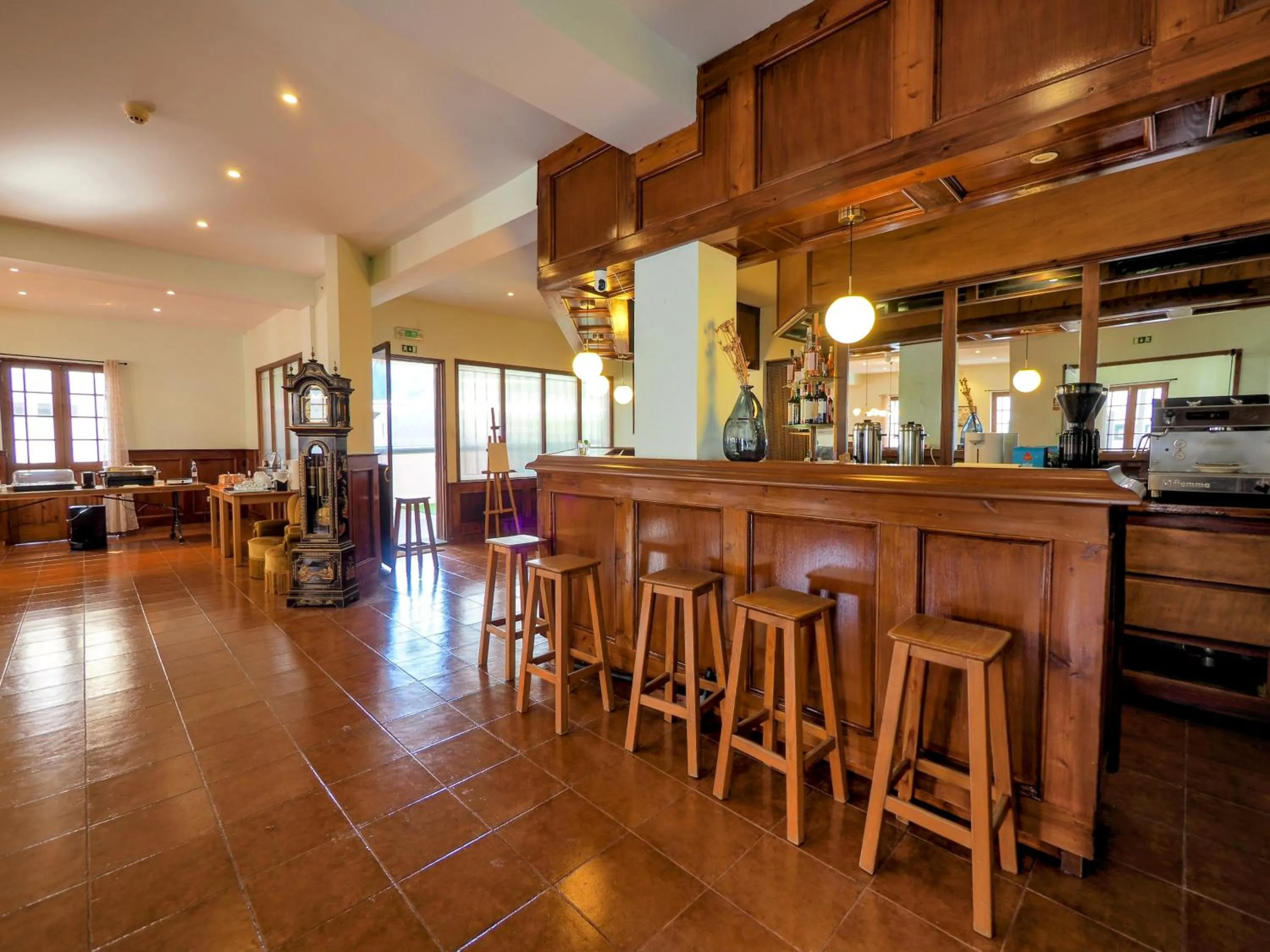 Restaurant/places to eat in Hotel Vale Verde