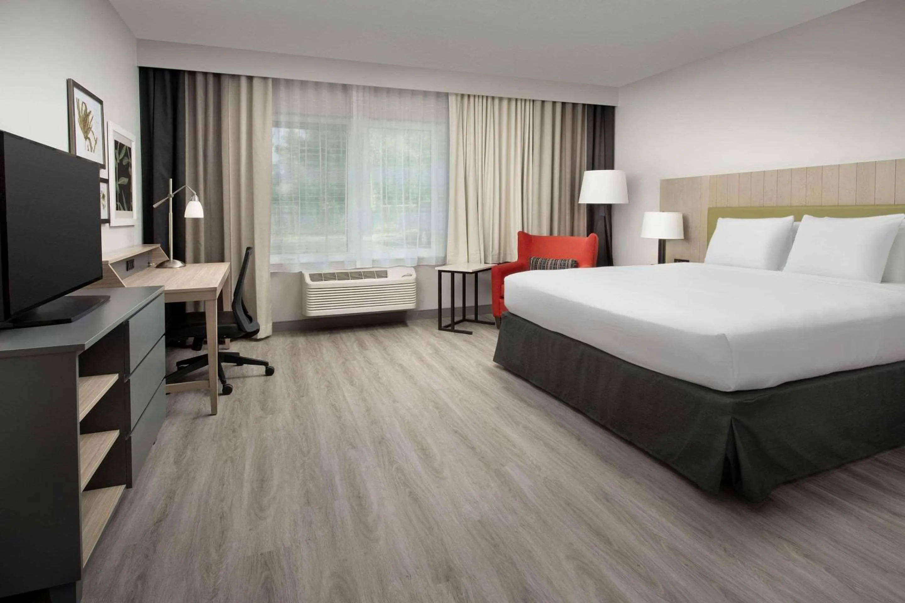 Bedroom, Bed in Country Inn & Suites by Radisson, Seattle-Tacoma International Airport, WA
