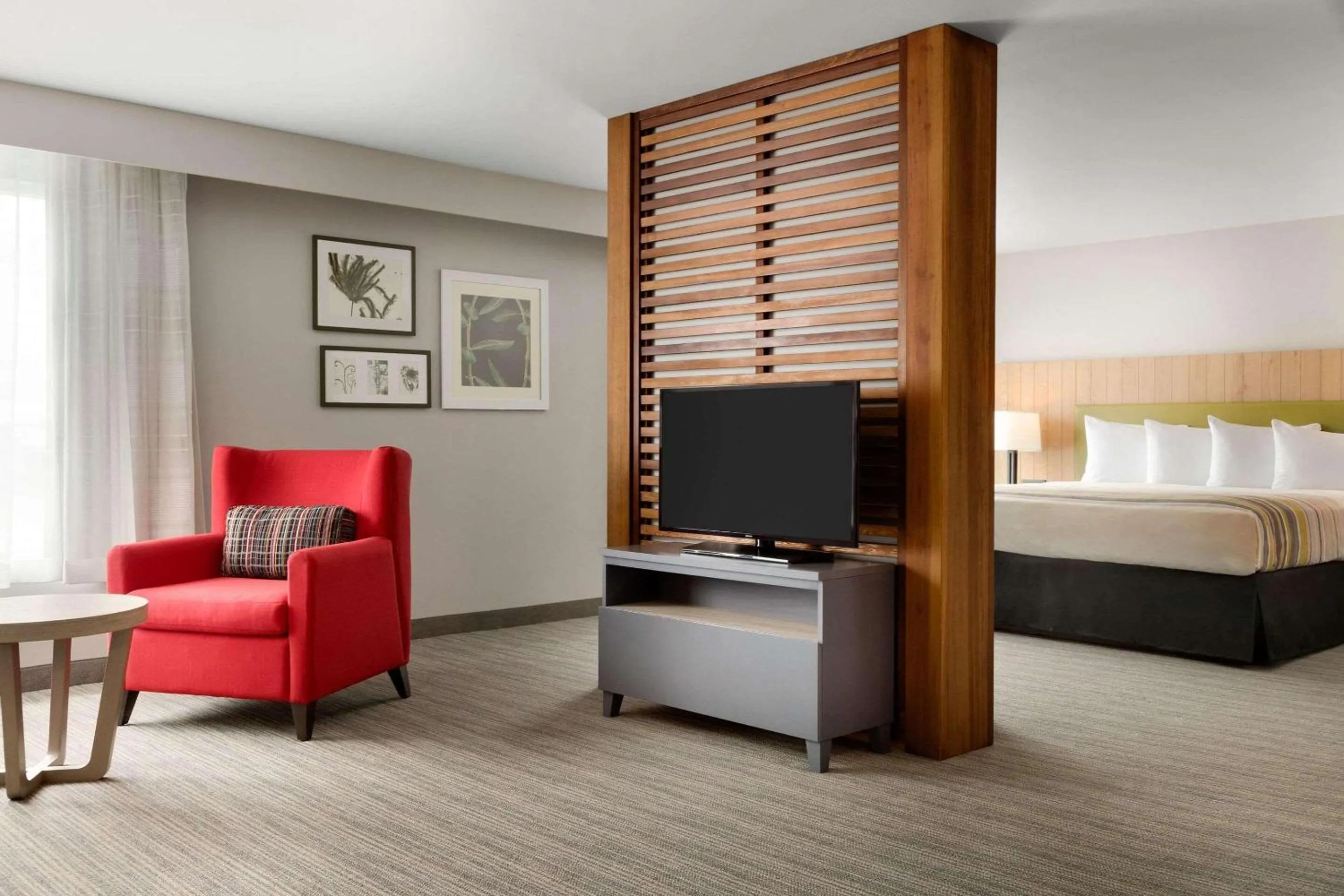 Bedroom, Bed in Country Inn & Suites by Radisson, Seattle-Tacoma International Airport, WA