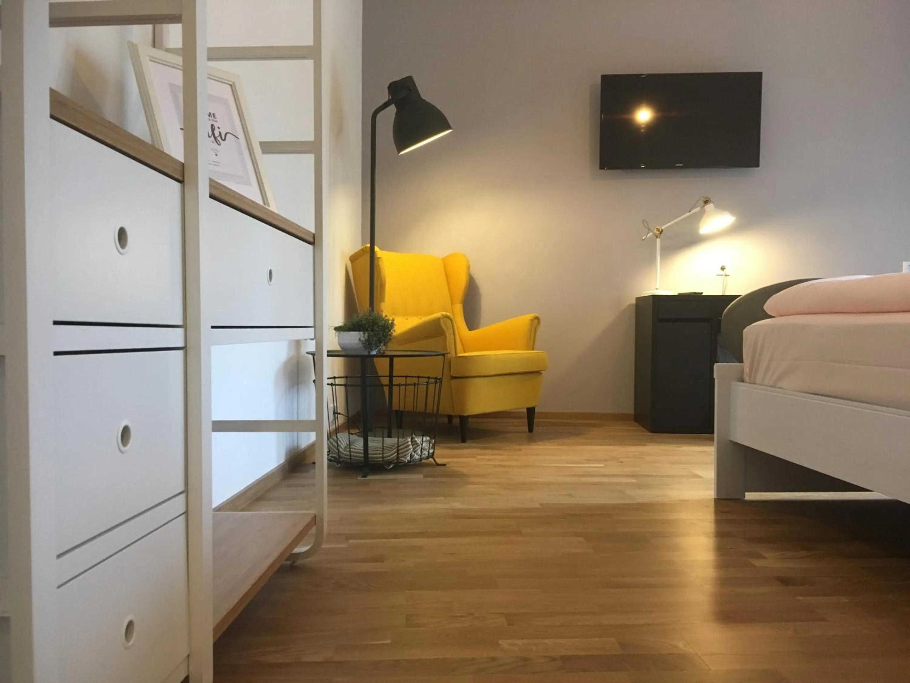 Photo of the whole room, Bed in Wein Erlebnis Hotel Maimühle