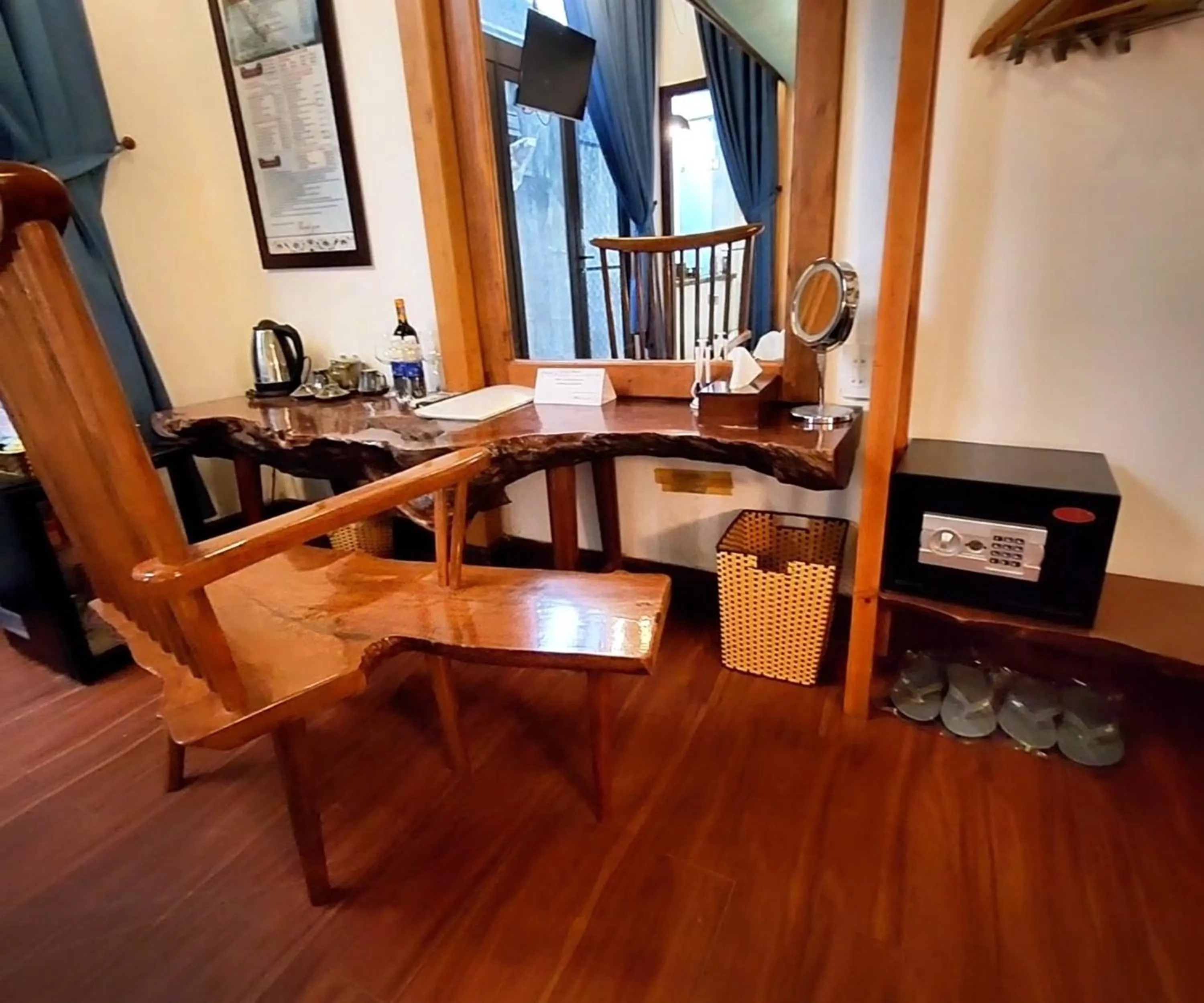 Seating area in Victory Hotel