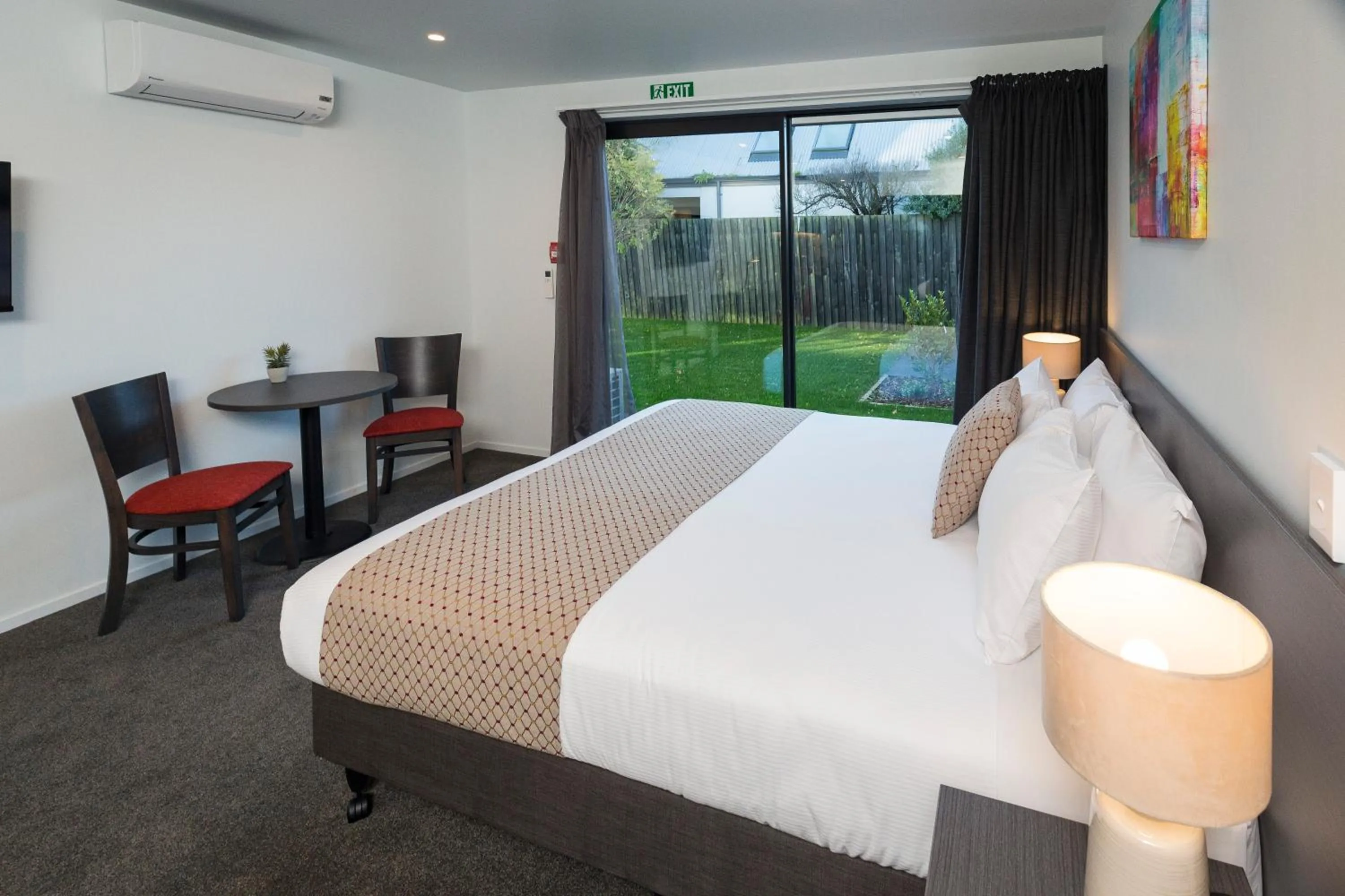 Bedroom, Bed in Carnmore Hagley Park