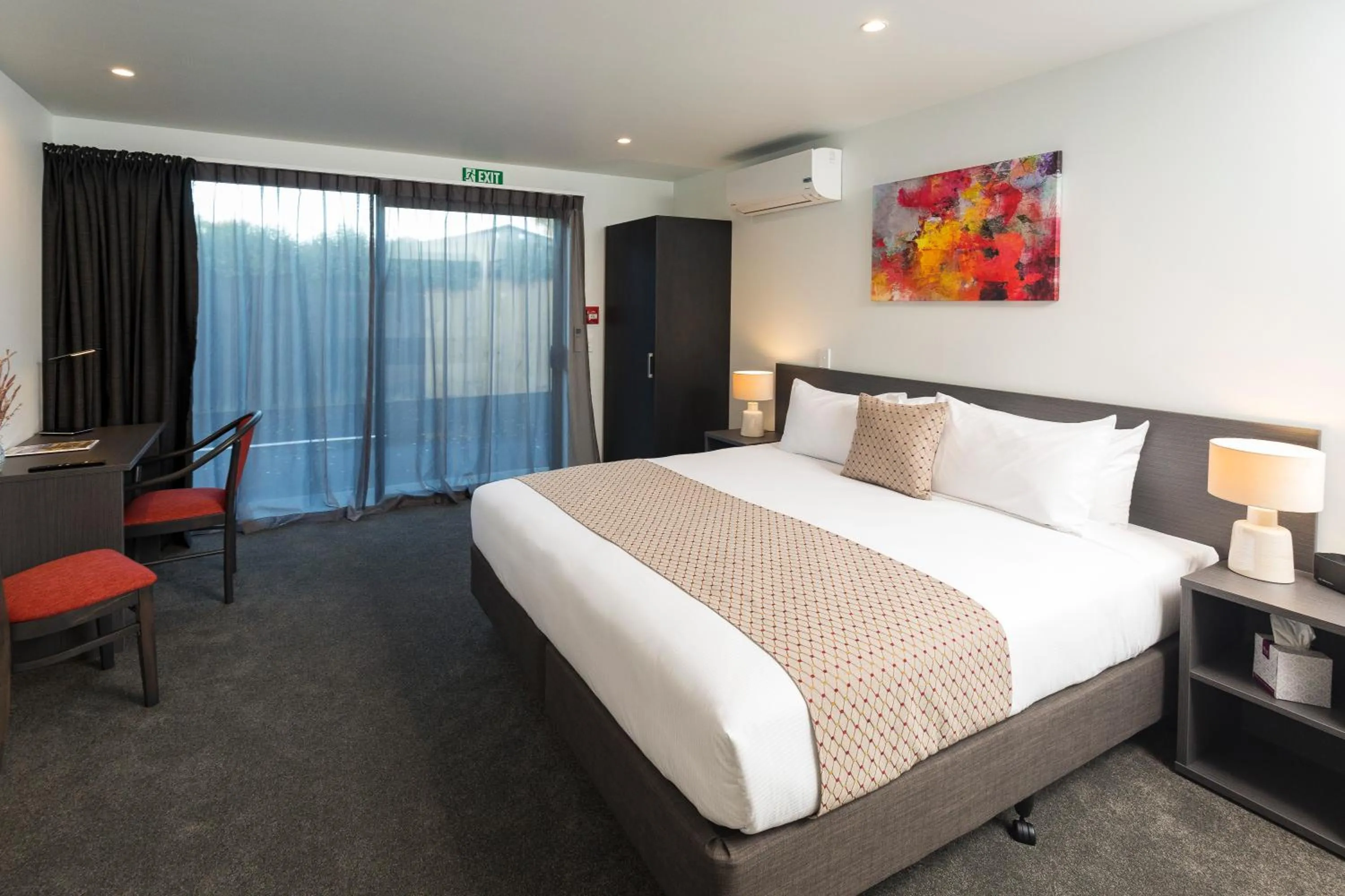 Bedroom, Bed in Carnmore Hagley Park