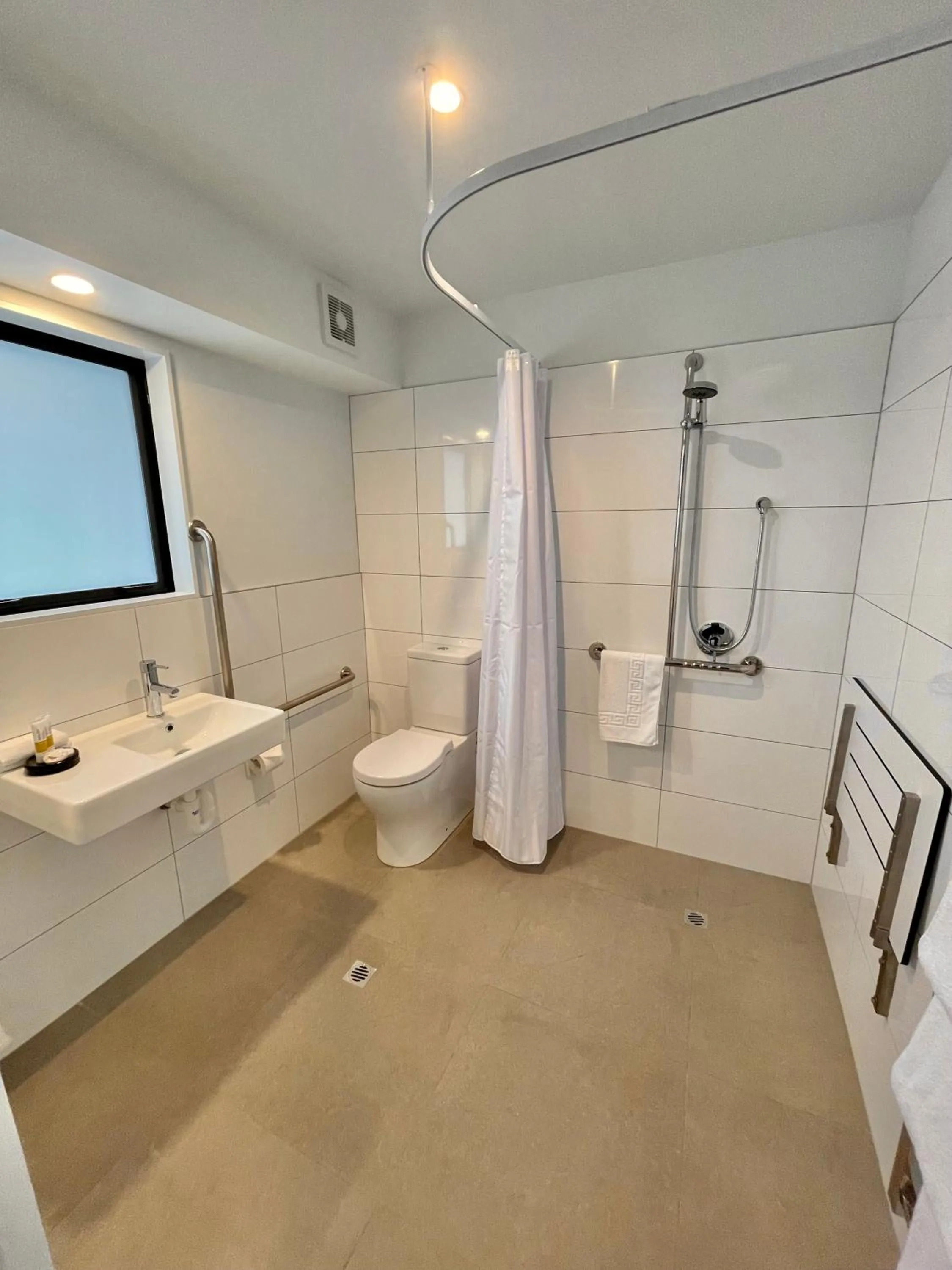 Bathroom in Carnmore Hagley Park