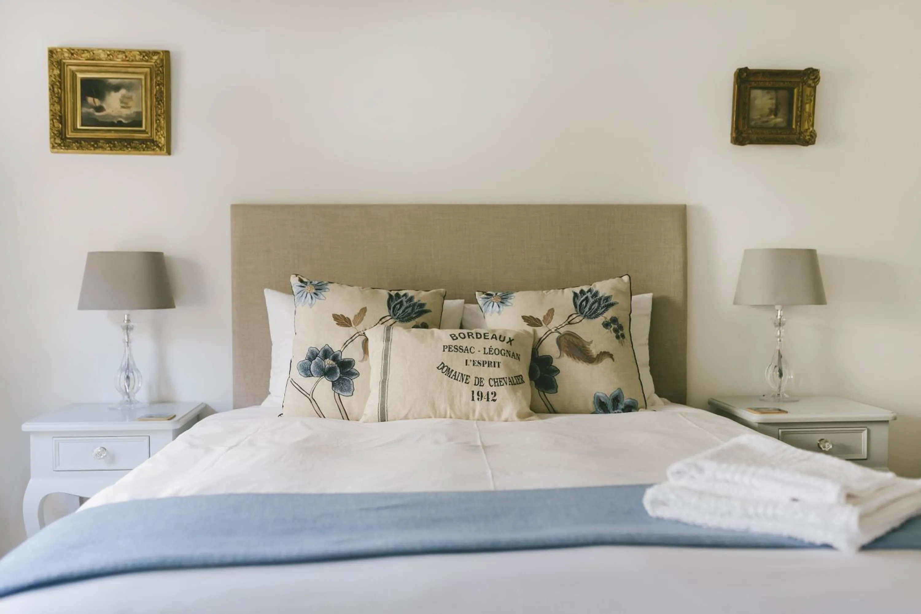 Bed in The Victorian Goose